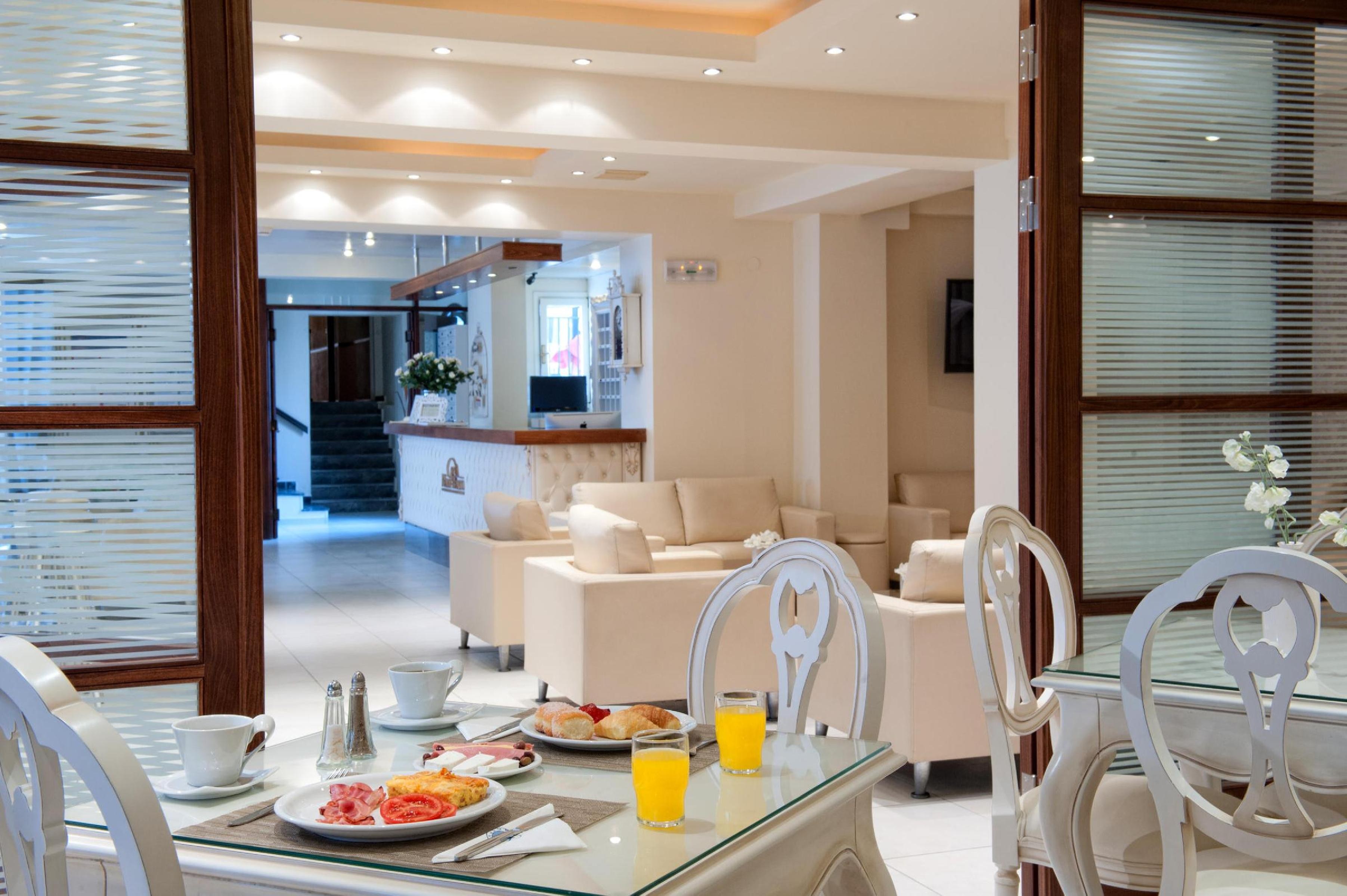 Mari - Kristin Hotel 9