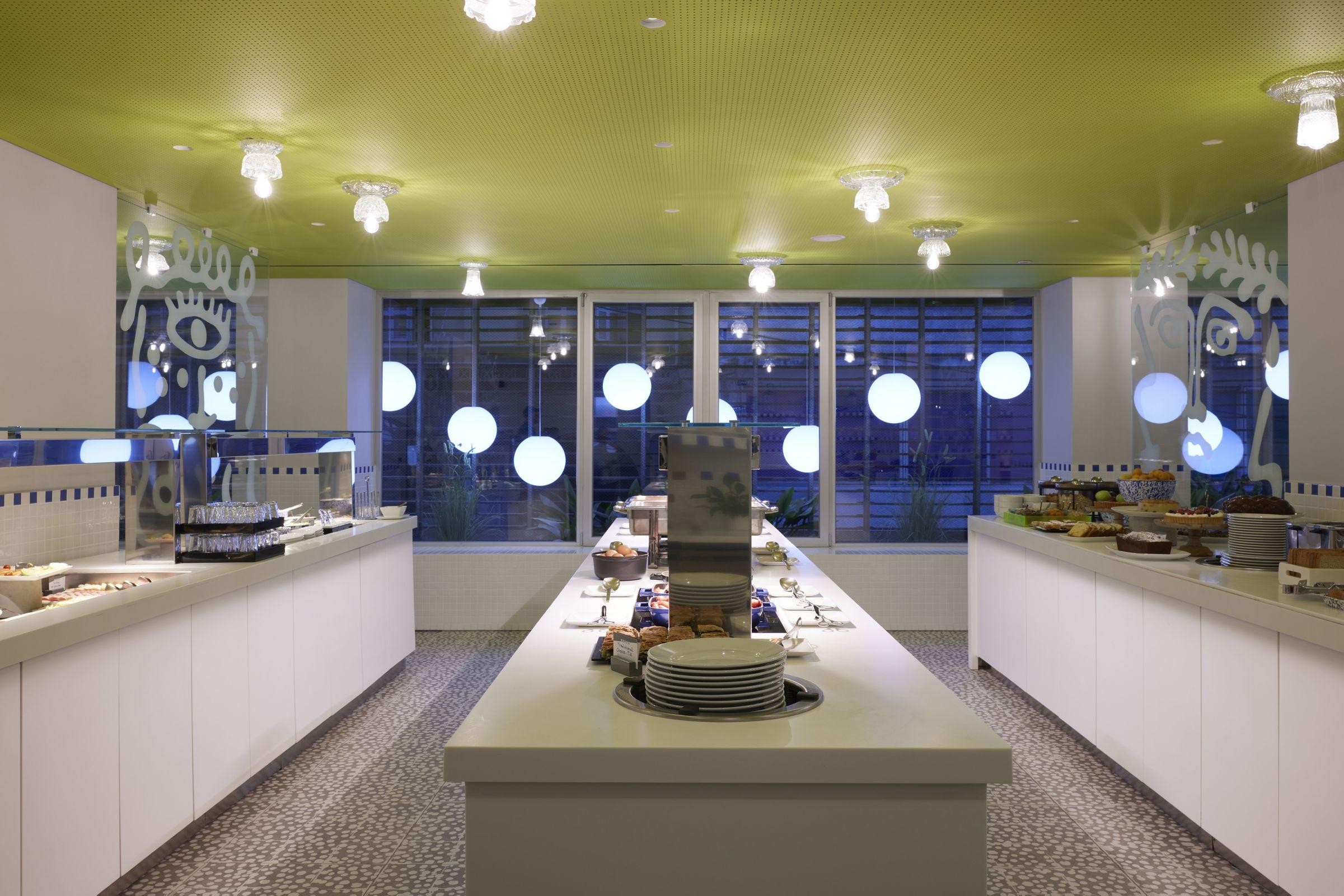 Fresh Hotel Athens 17