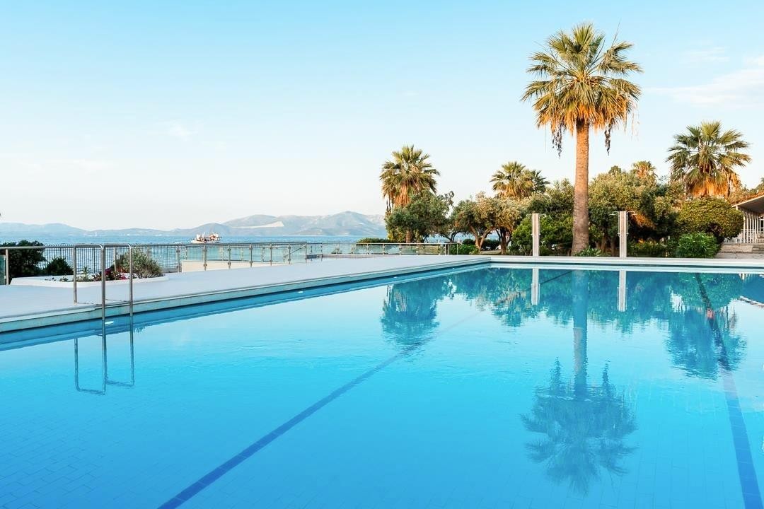 Calamos Beach Family Club Hotel 11