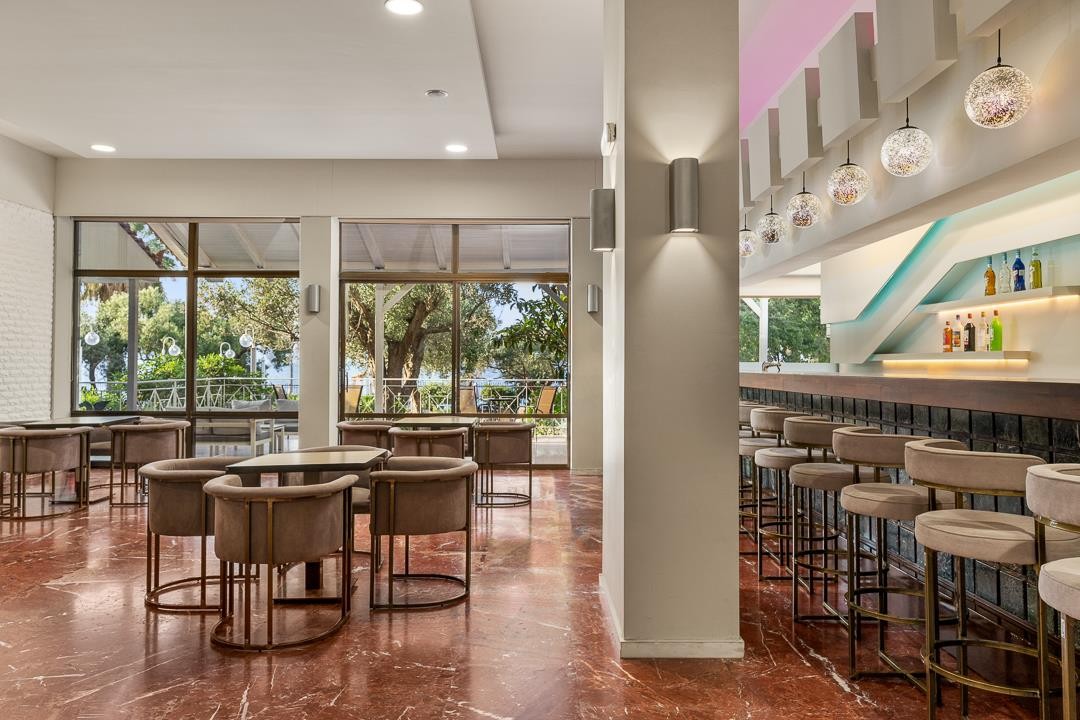 Calamos Beach Family Club Hotel 21