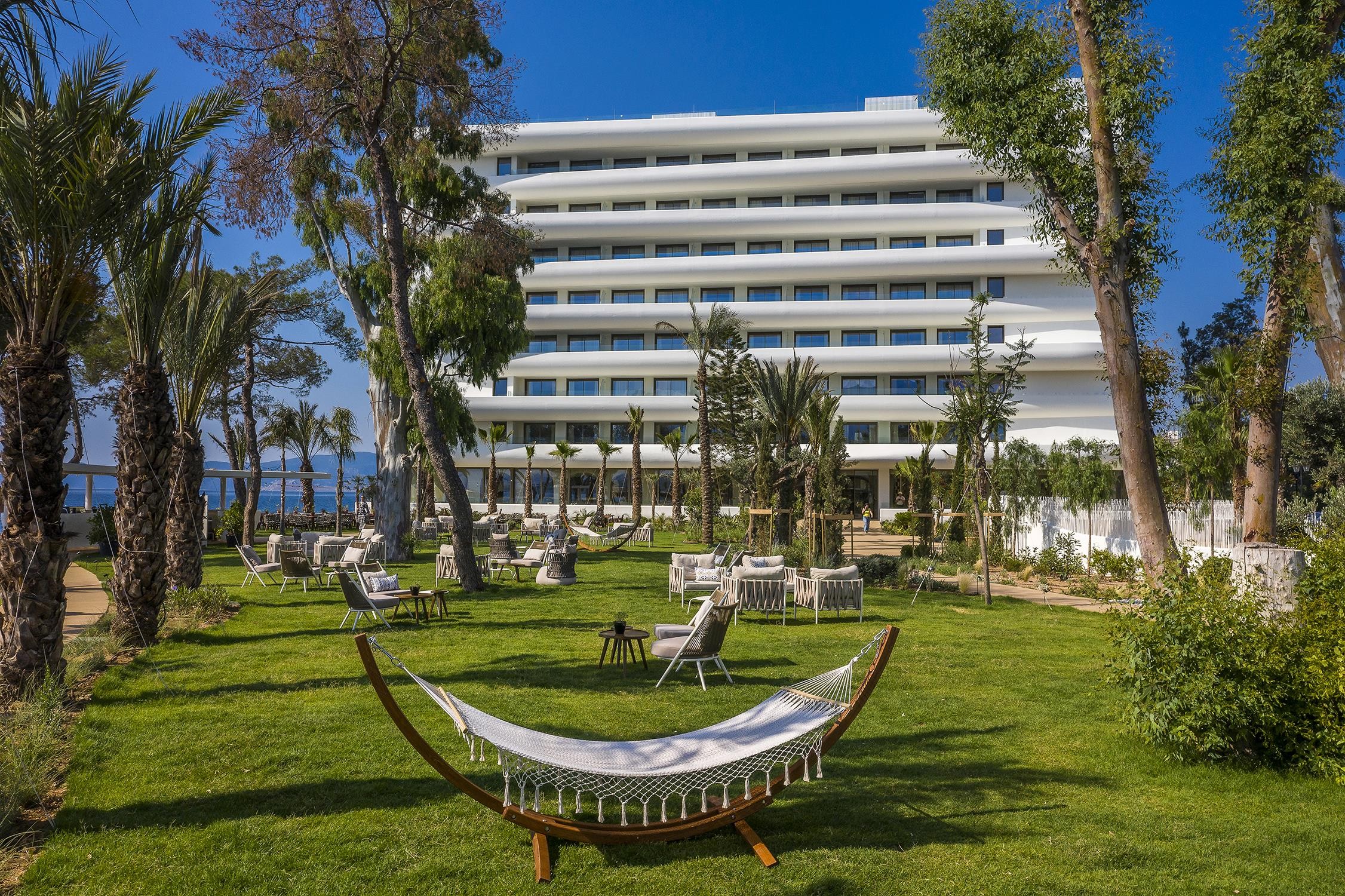 Isla Brown Corinthia, Curio Collection by Hilton 23