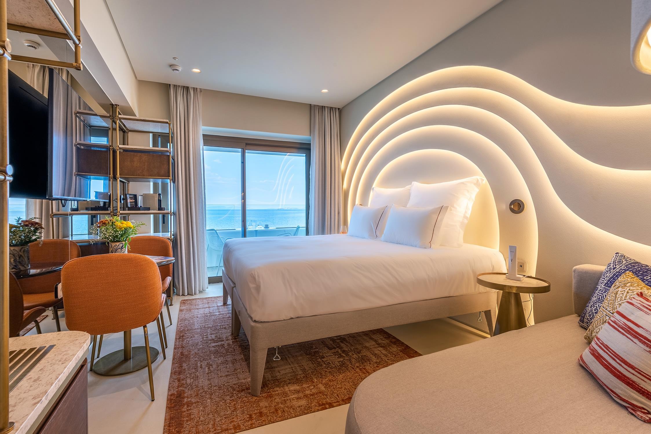 Isla Brown Corinthia, Curio Collection by Hilton