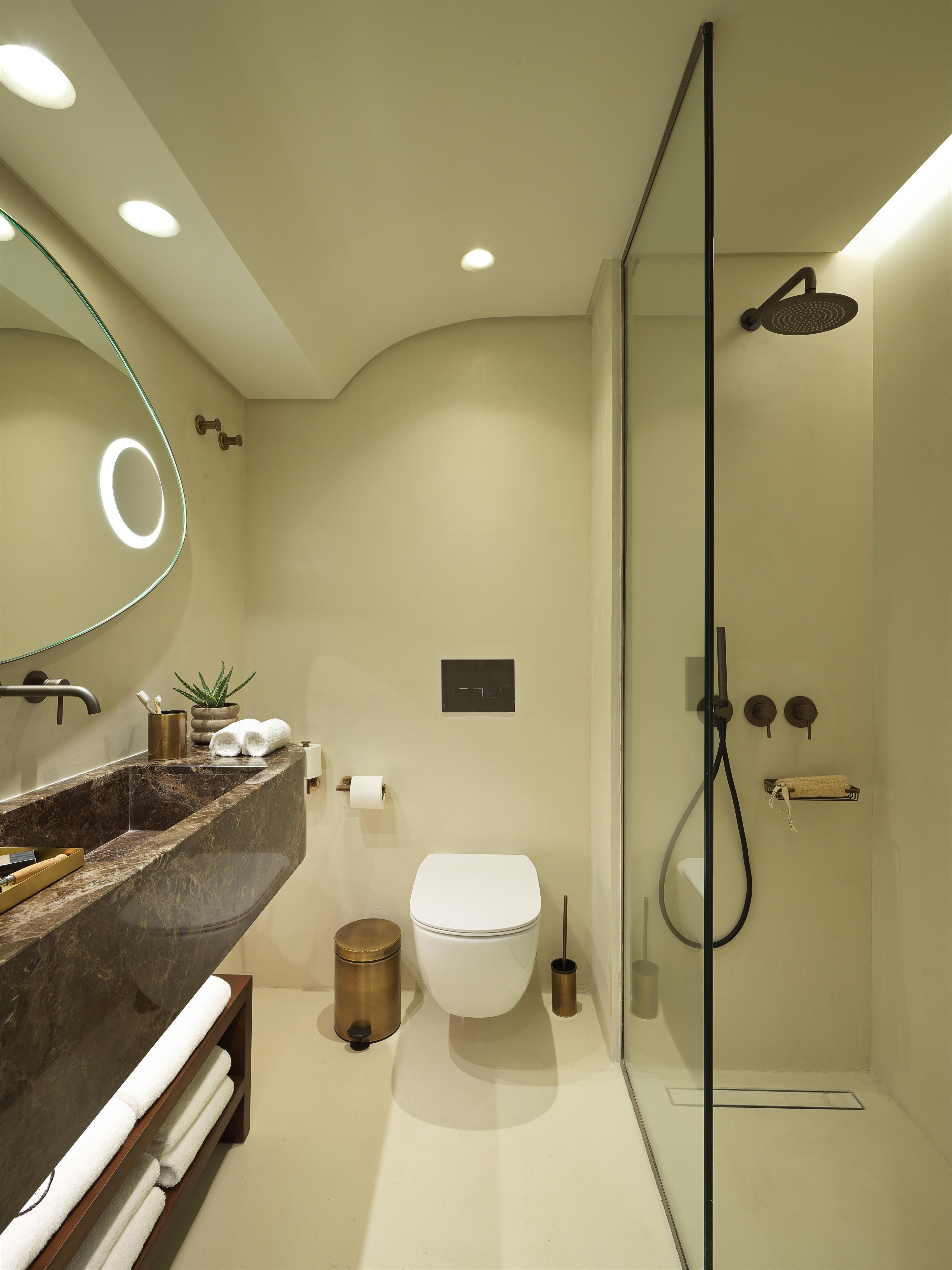 Isla Brown Corinthia, Curio Collection by Hilton 7