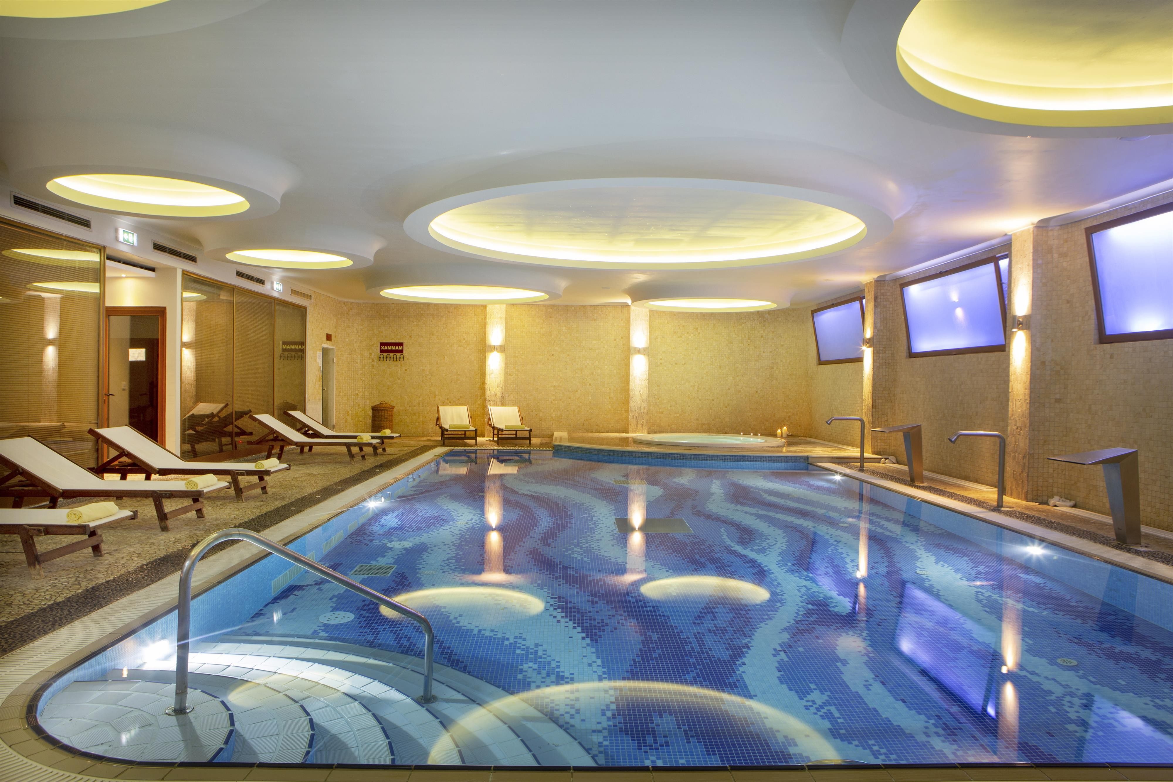 Ramada Attica Riviera 21