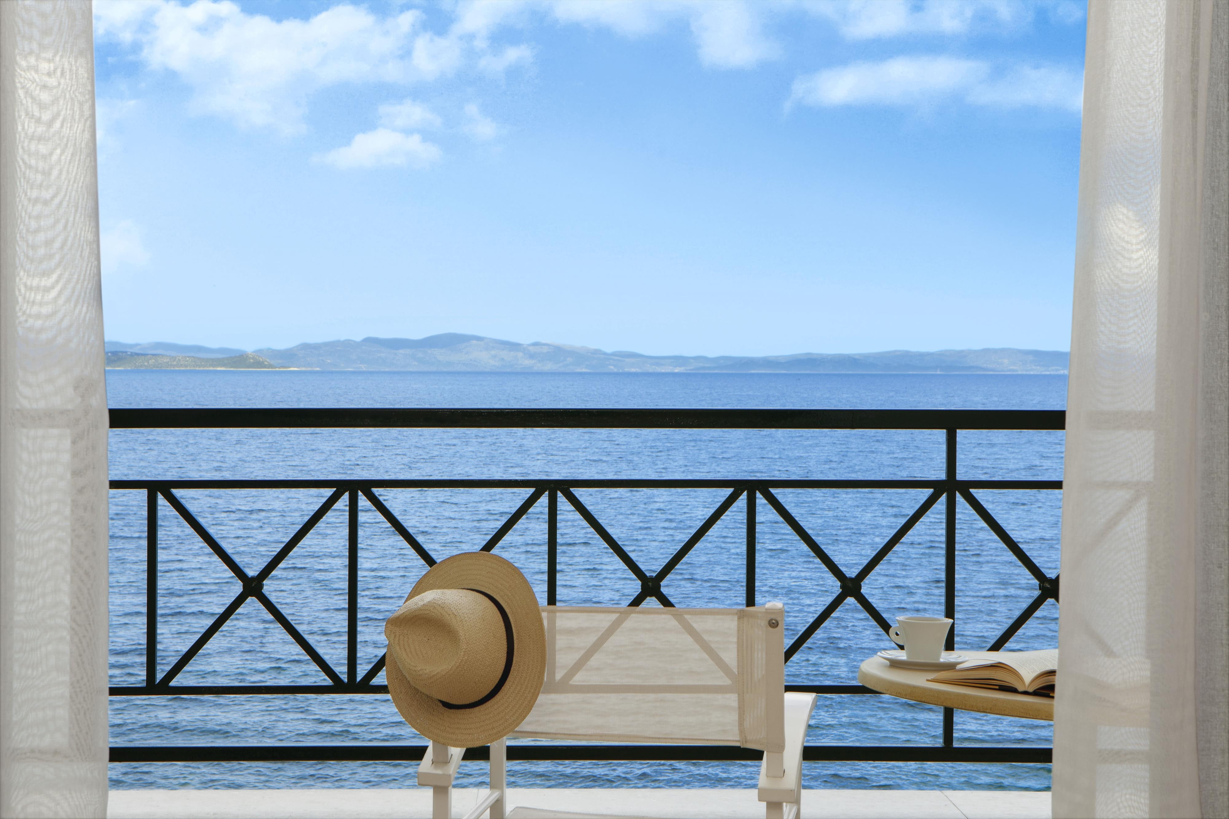 Ramada Attica Riviera 6