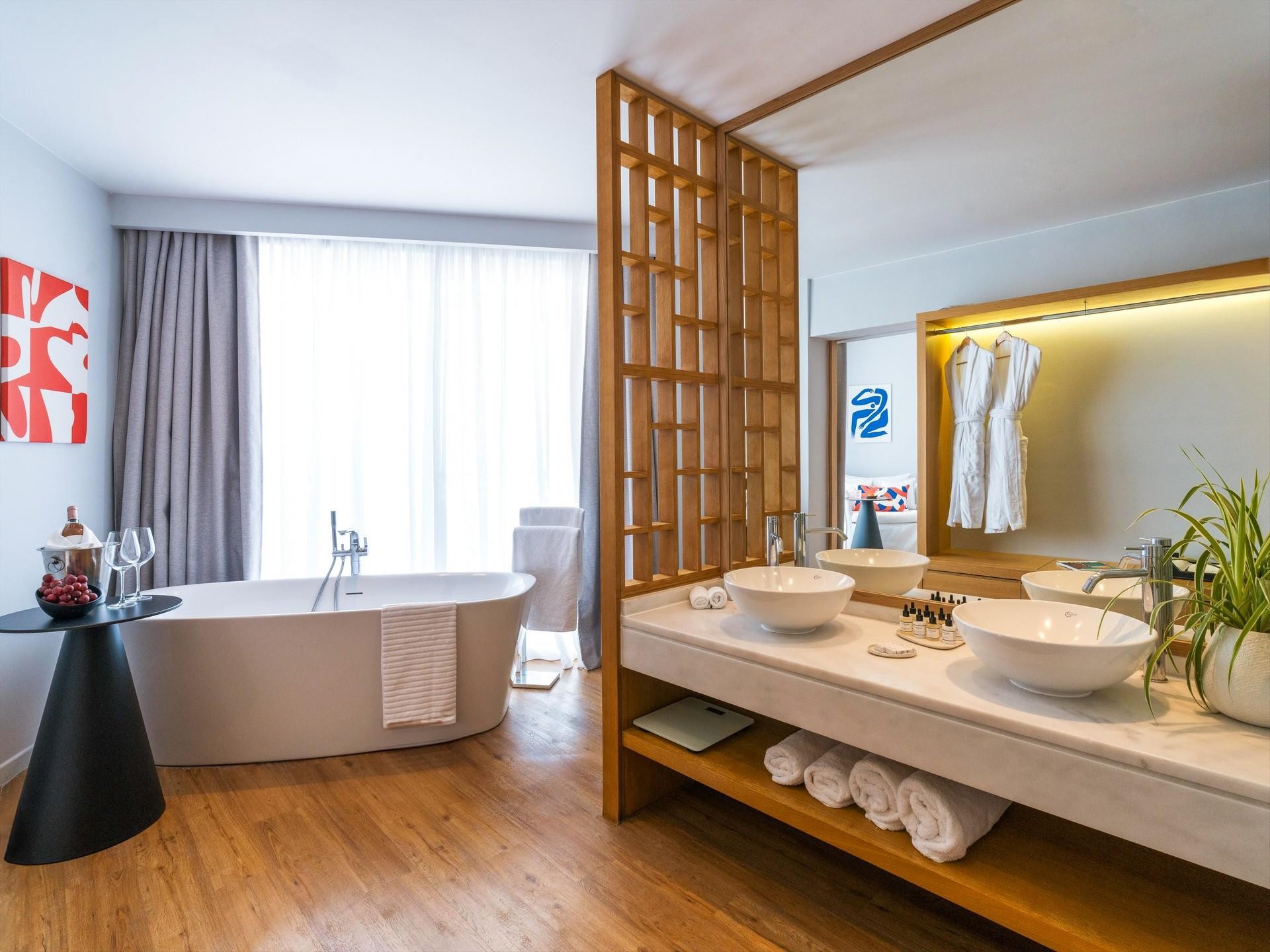 Domes Noruz Kassandra 12