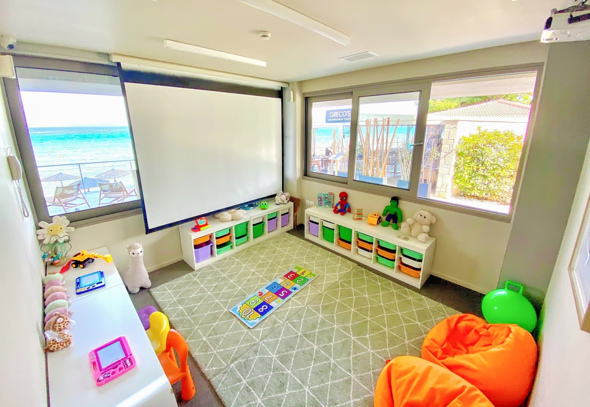 Ammon Zeus Luxury Beach Hotel 33