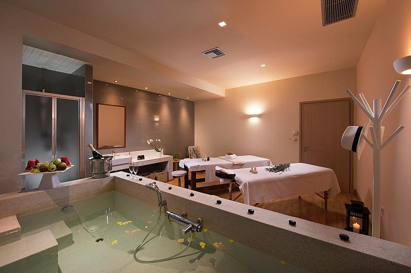 Kassandra Palace Seaside Resort 11