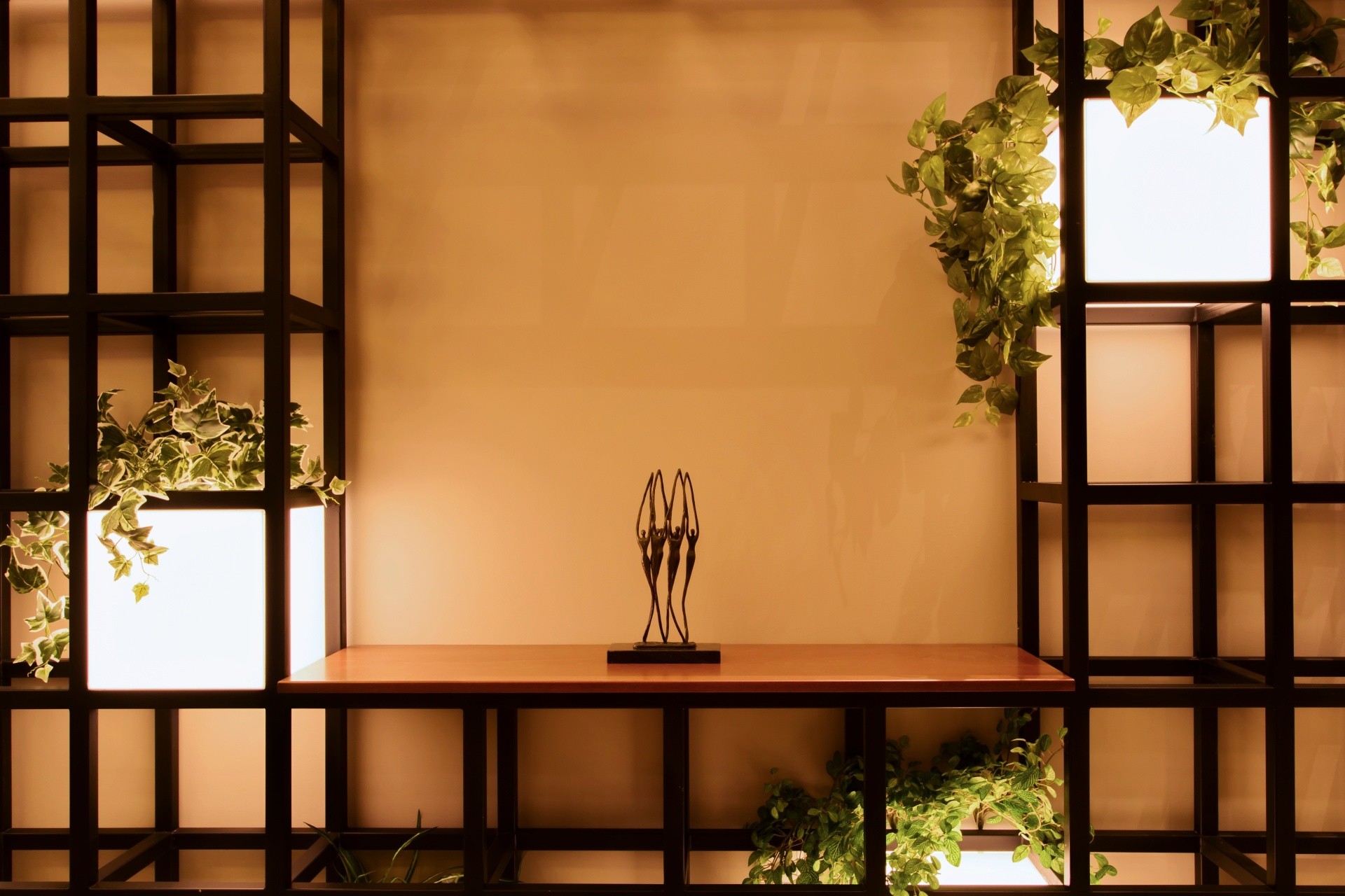 PARASOL LUXURY HOTEL & SUITES 19