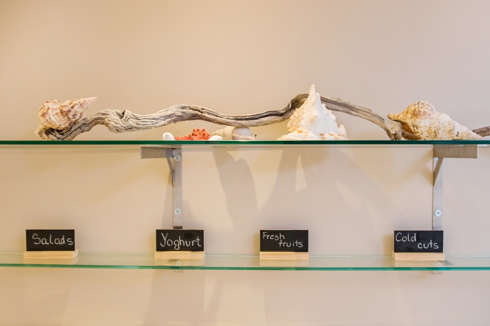 PARASOL LUXURY HOTEL & SUITES 20