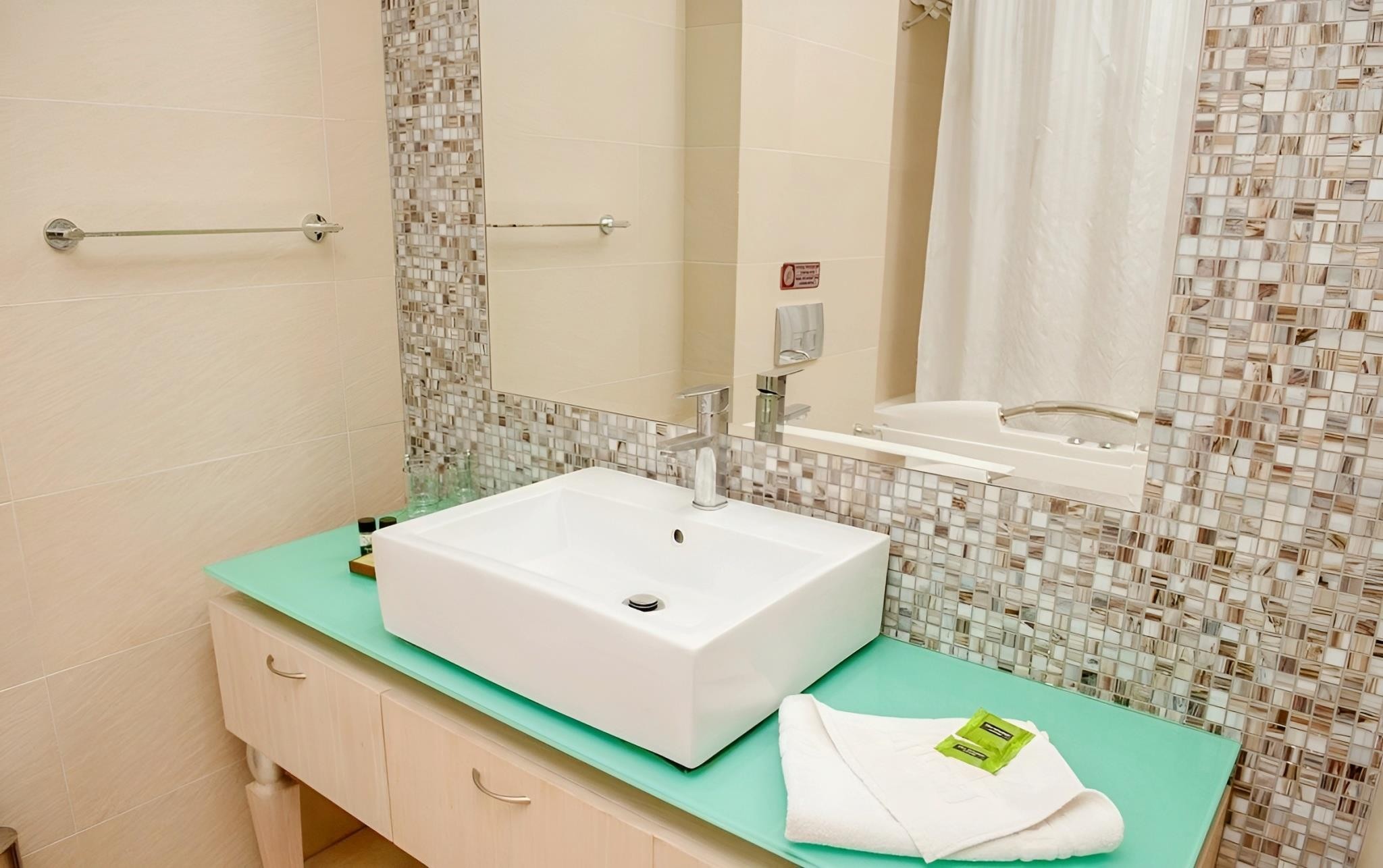 Utopia Resort & Spa 11