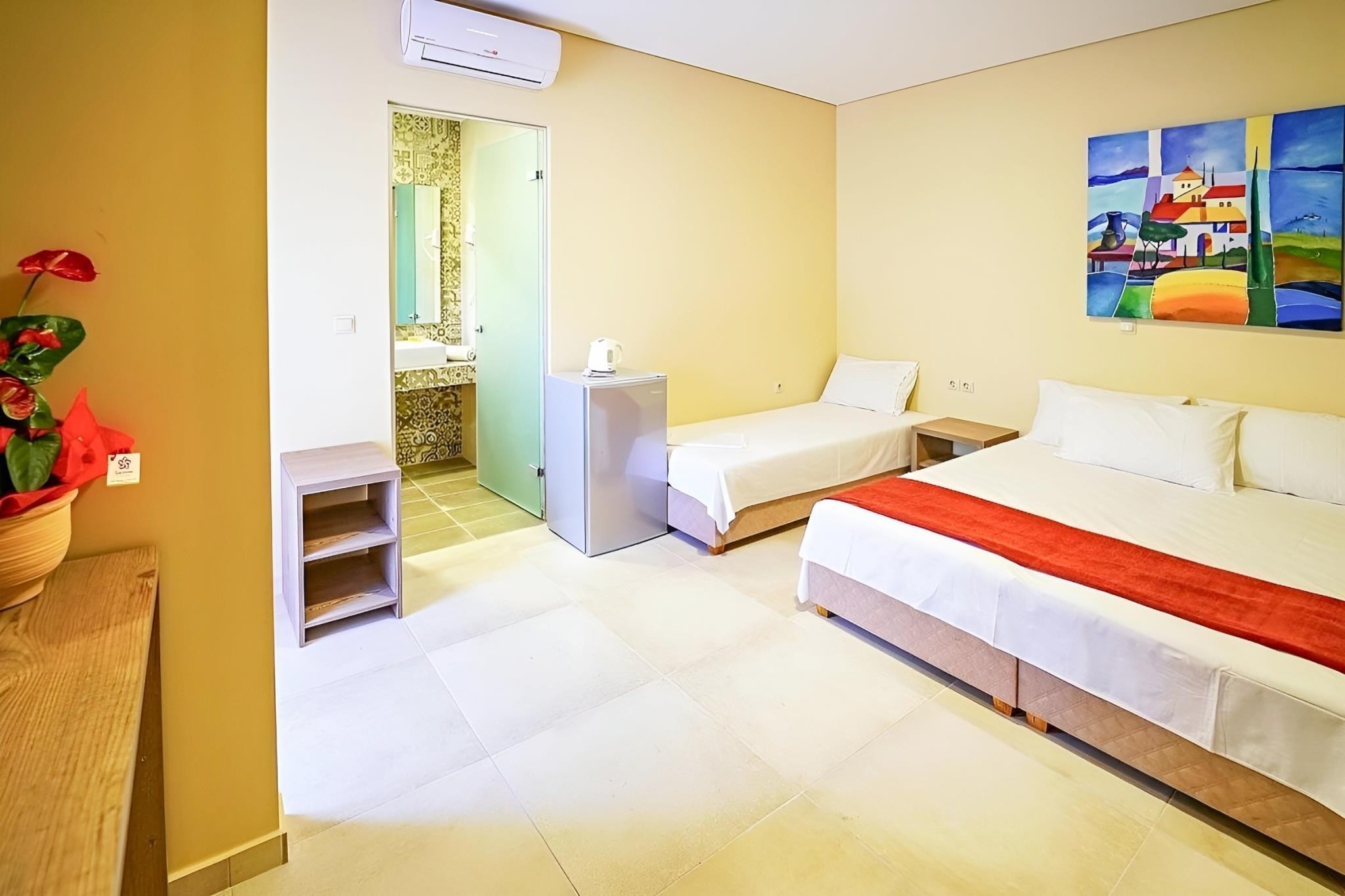 Thalassa Superior 18