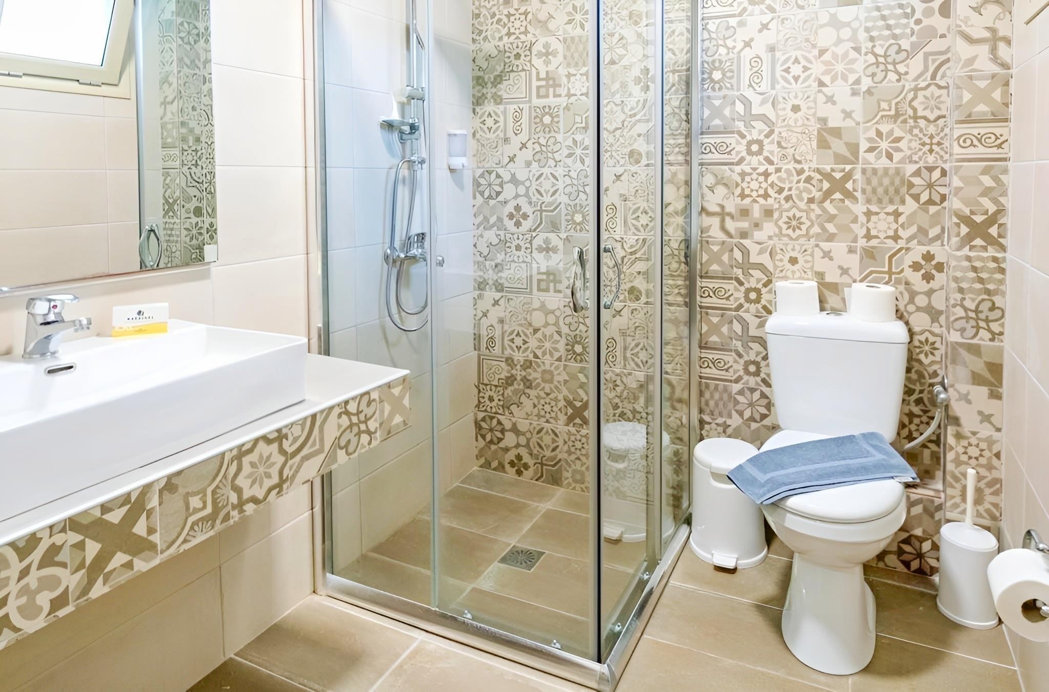 Thalassa Superior 11