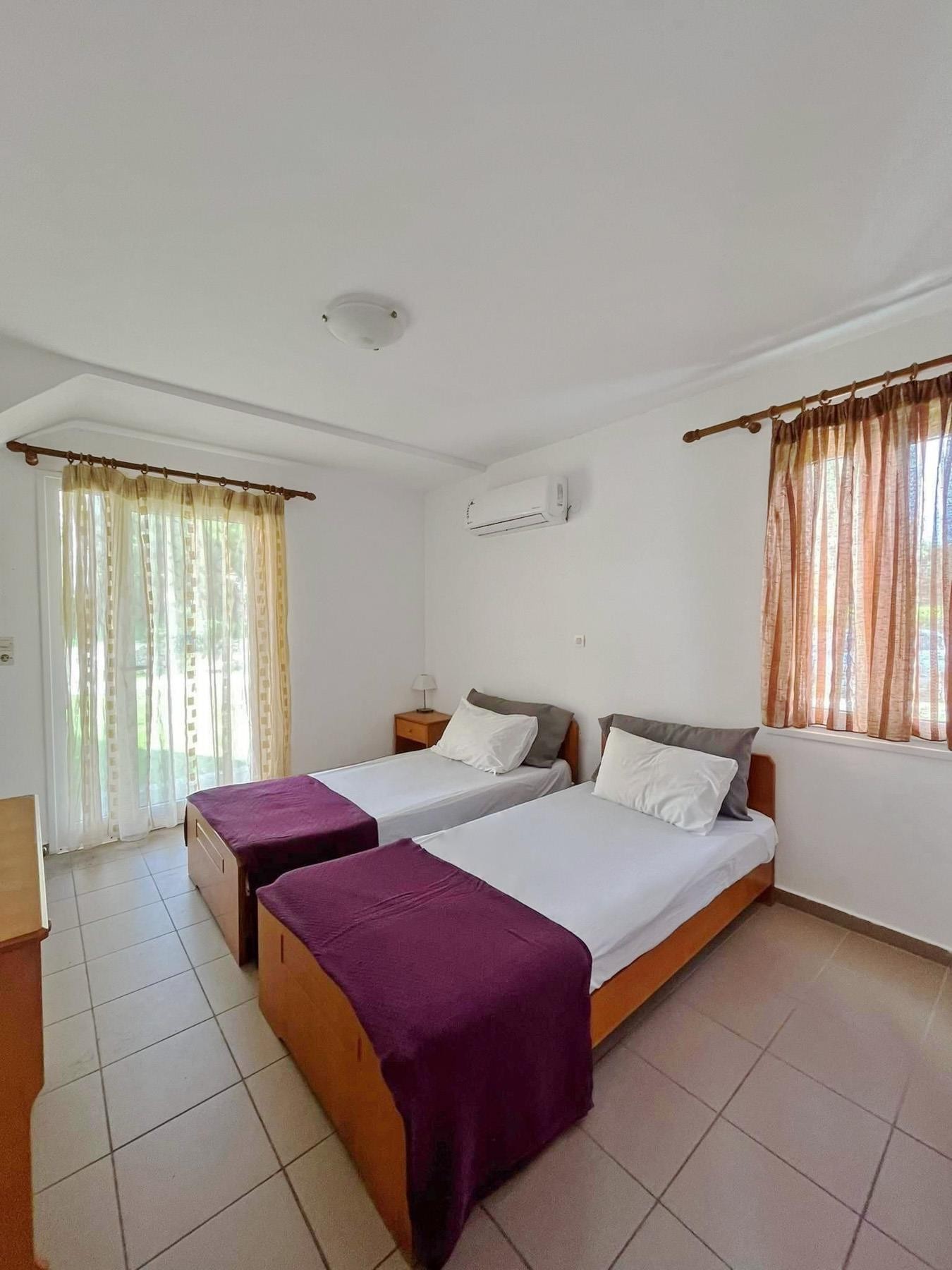 BESSIE´S VILLAGE 14