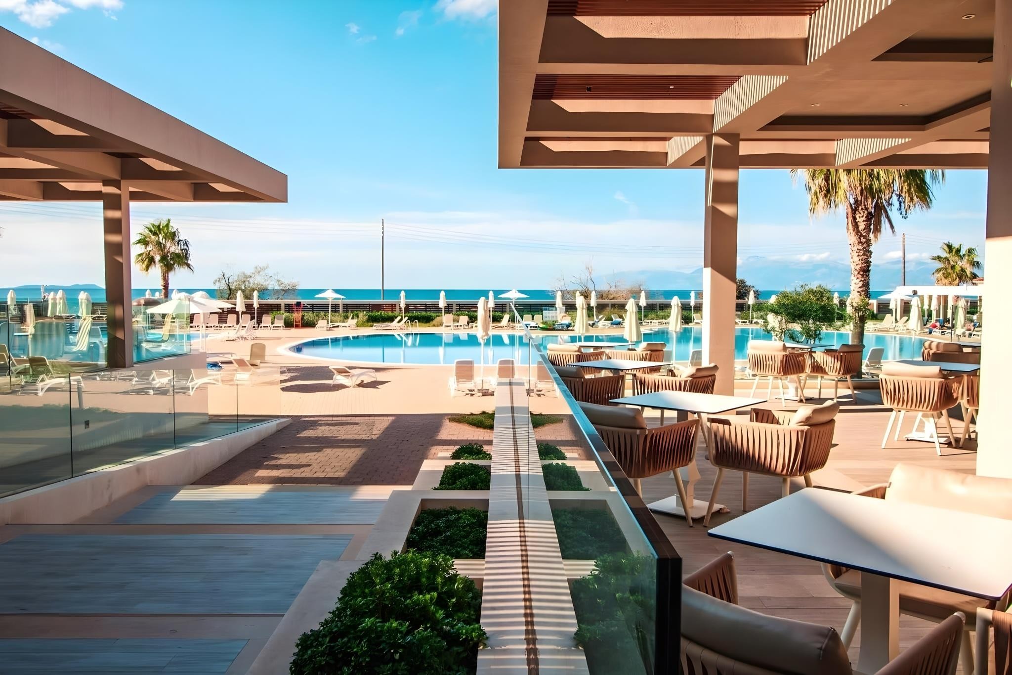 Almyros Beach Resort & SPA 6