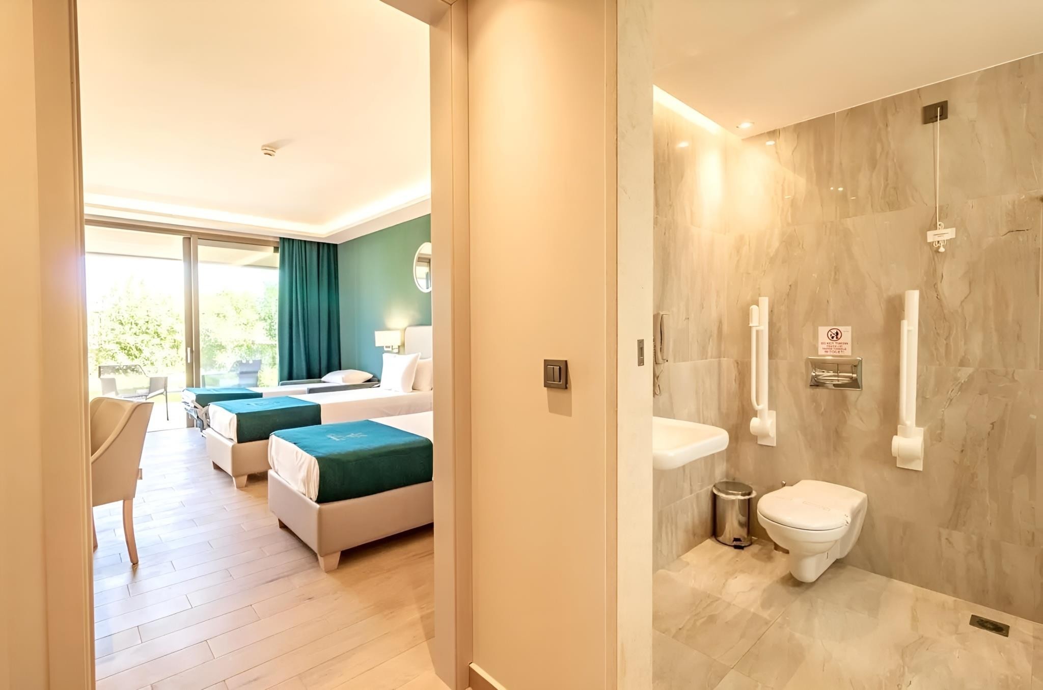 Almyros Beach Resort & SPA 17