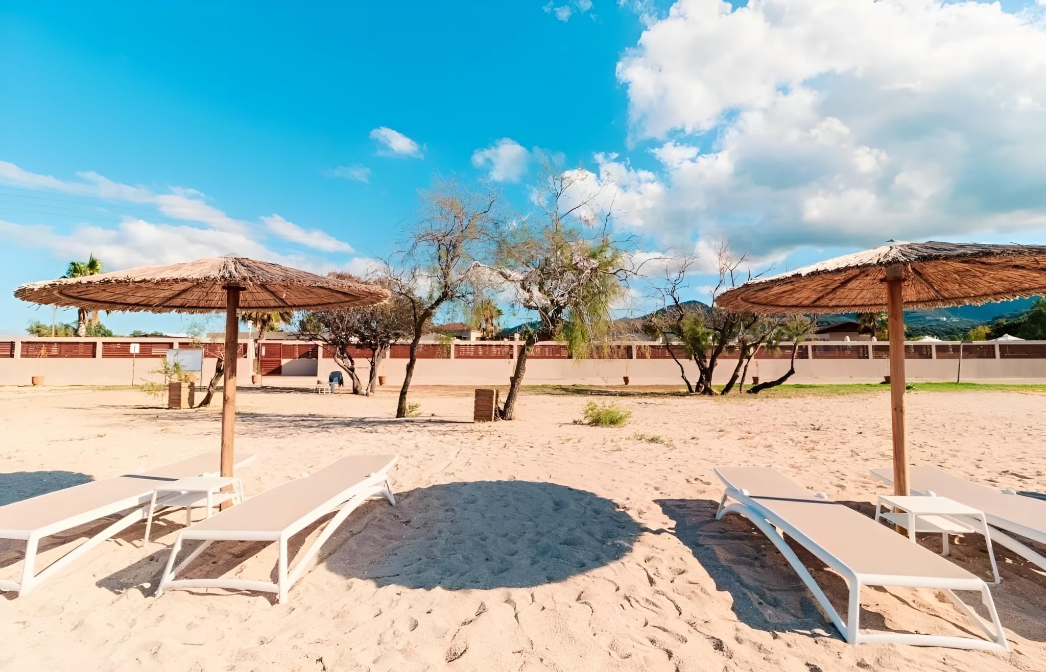 Almyros Beach Resort & SPA 9