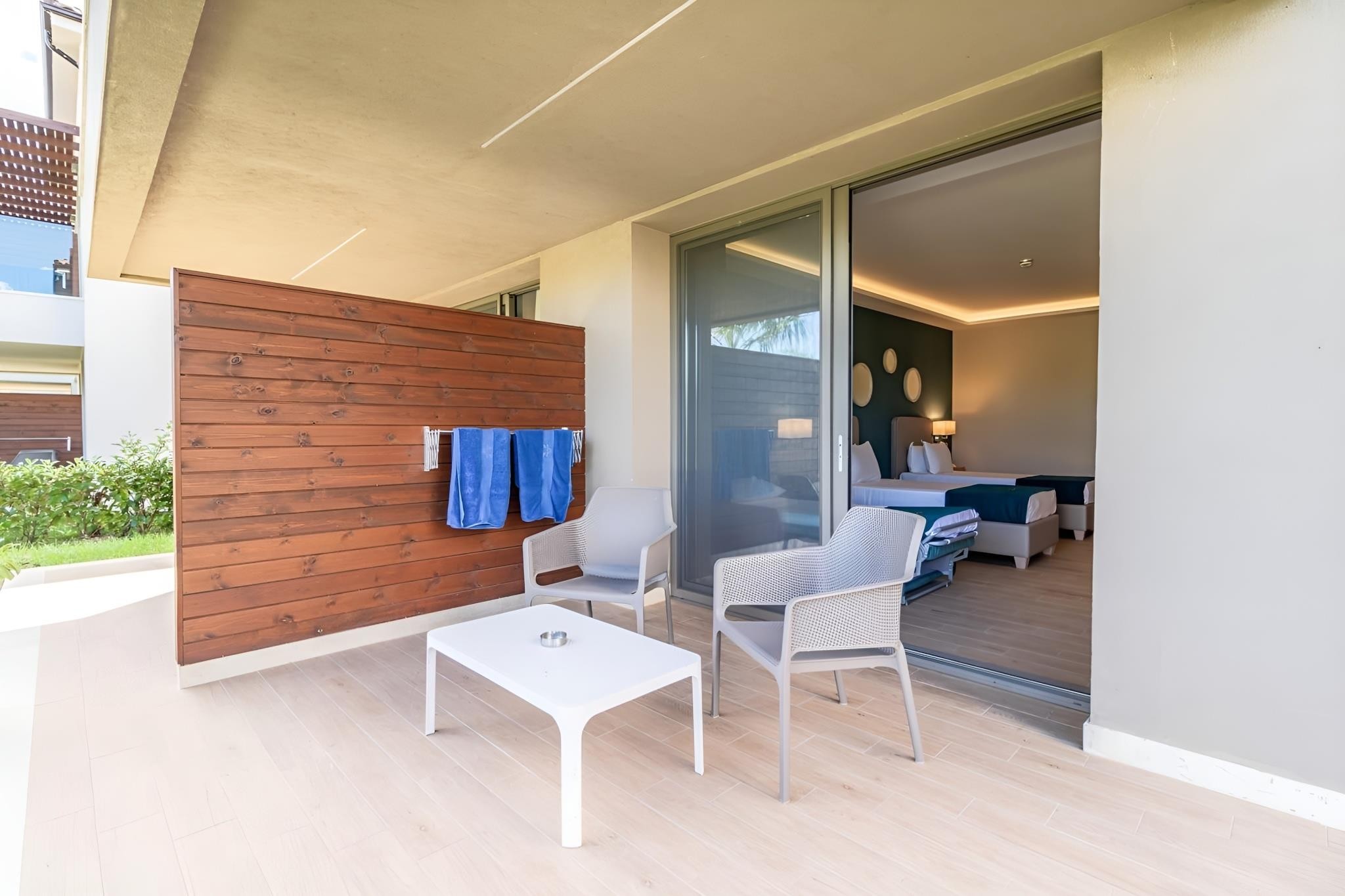 Almyros Beach Resort & SPA 13