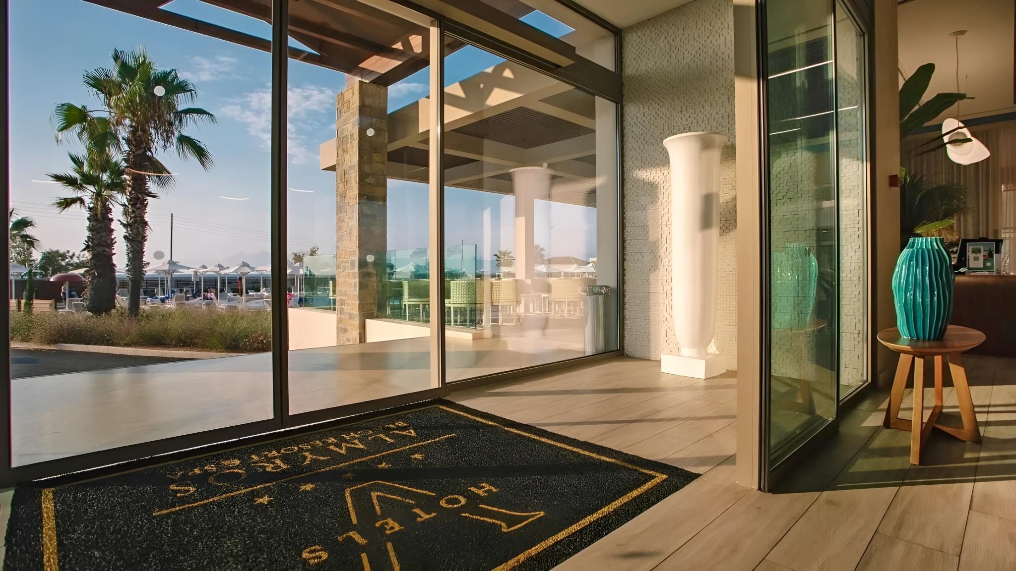 Almyros Beach Resort & SPA 29