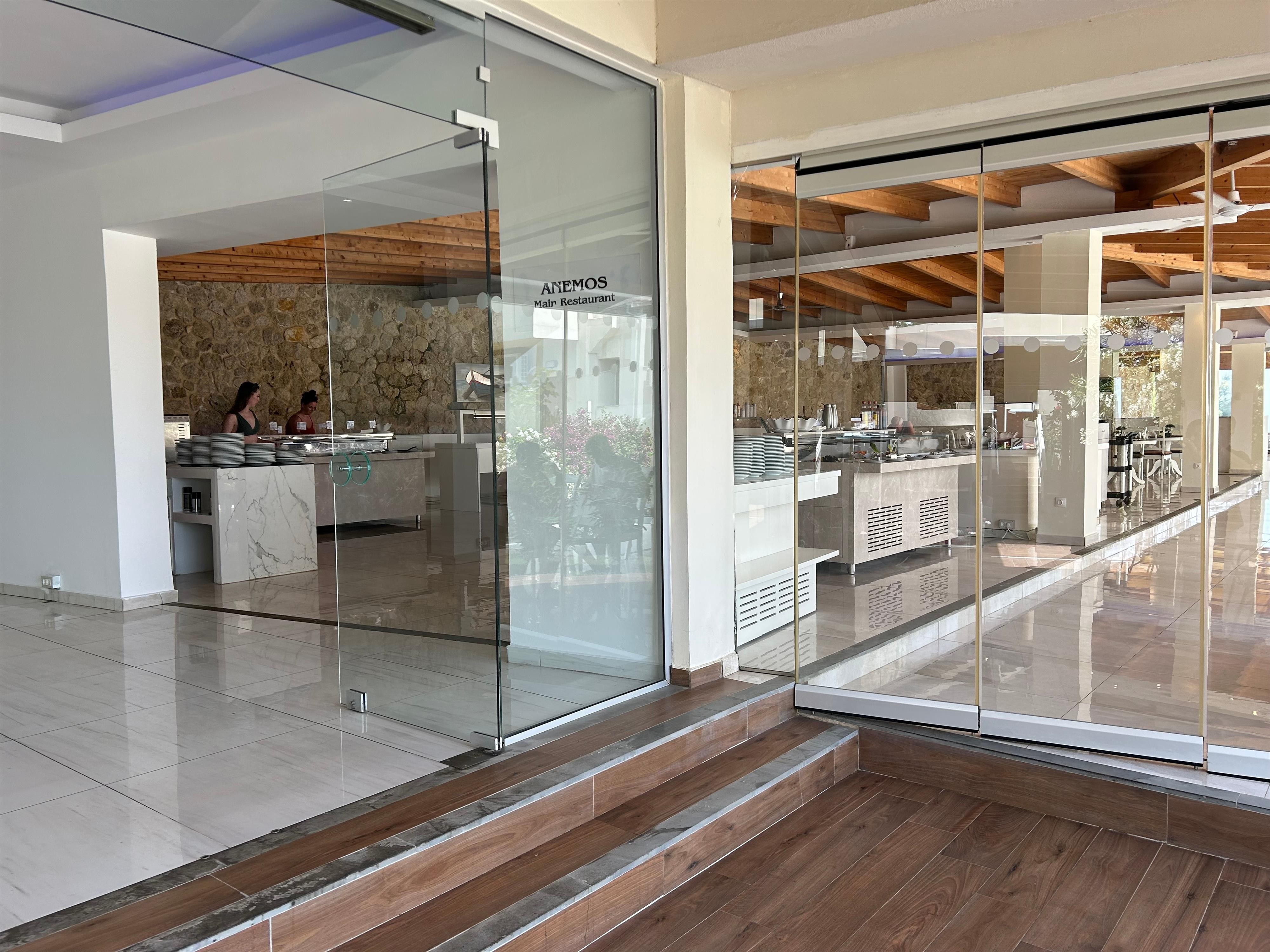 Porto Demo Boutique 16