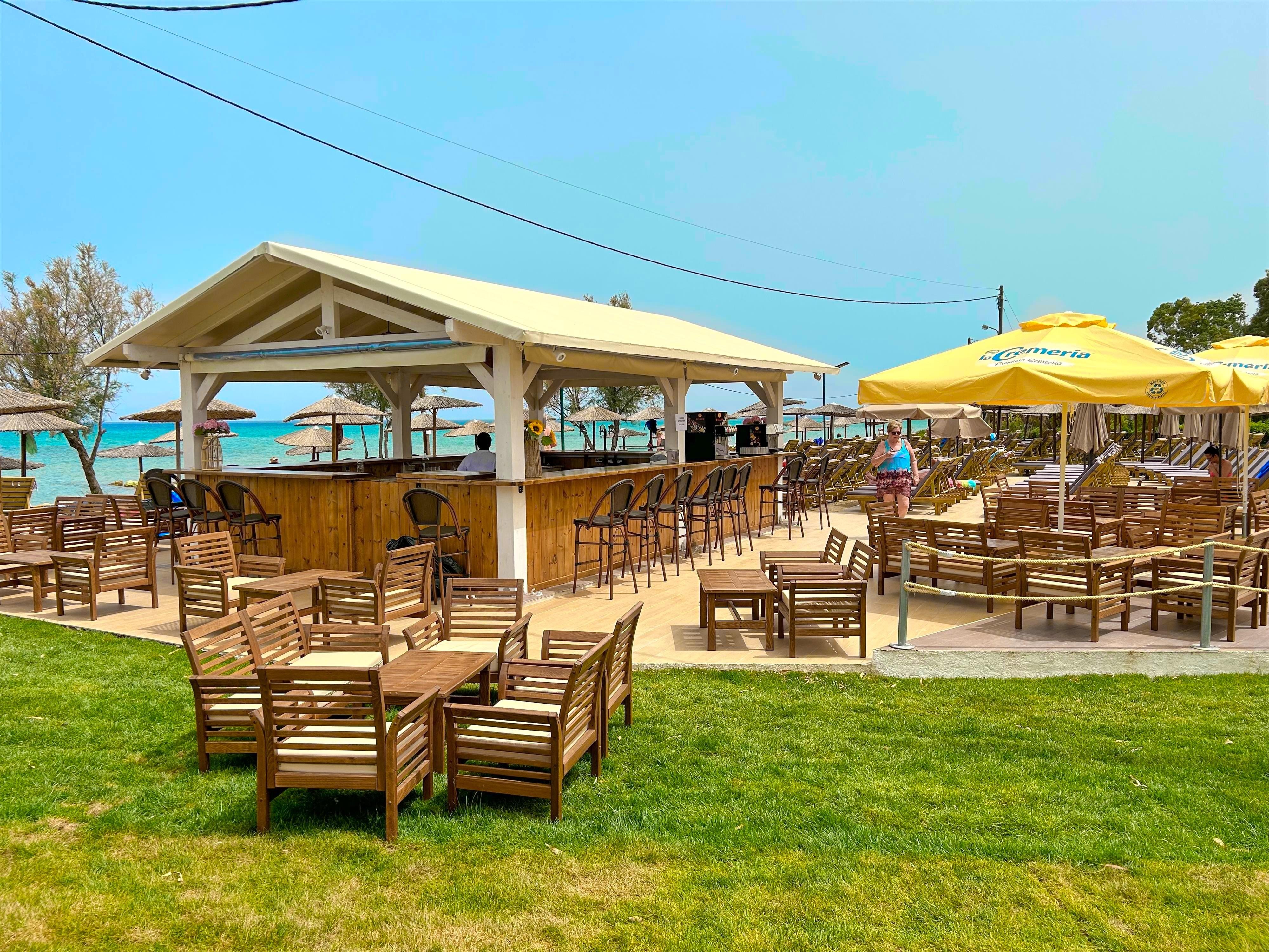 Angela Beach Family Deluxe 11