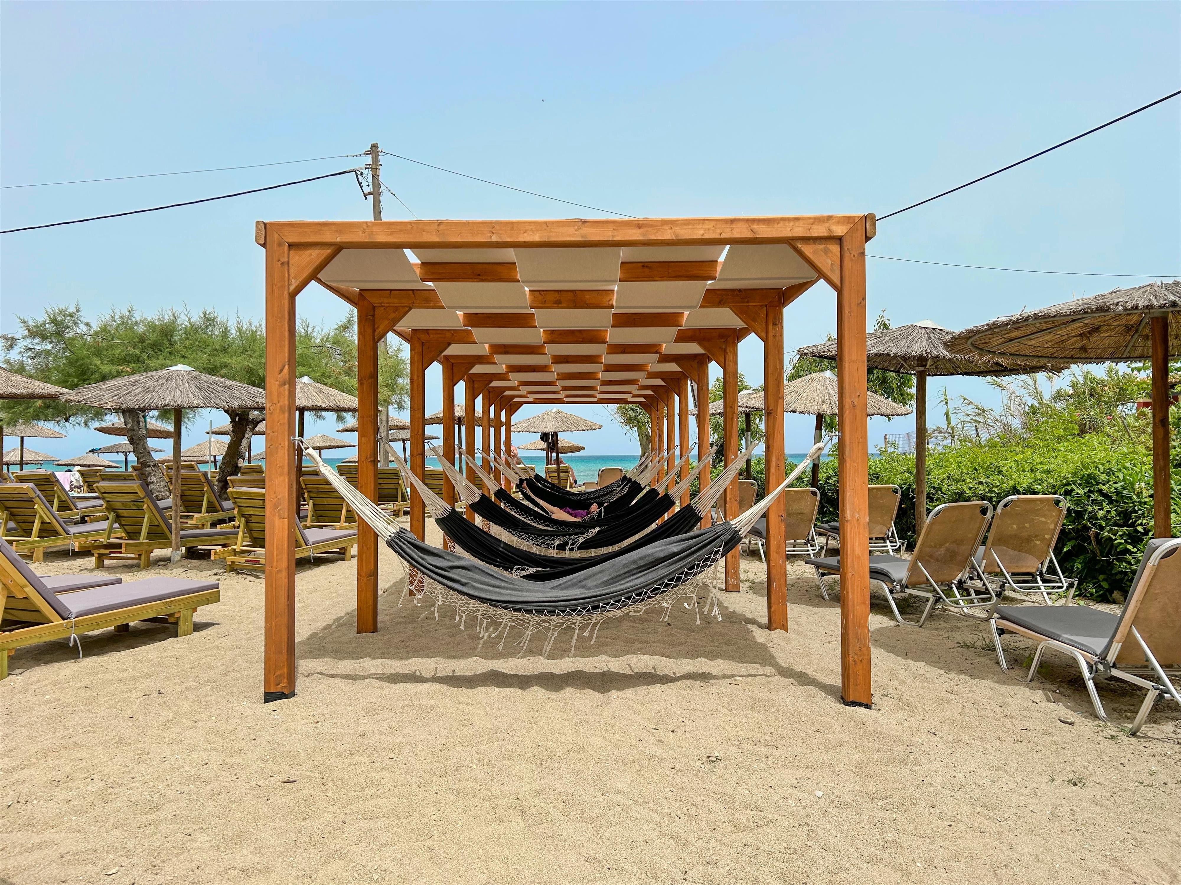 Angela Beach Family Deluxe 9