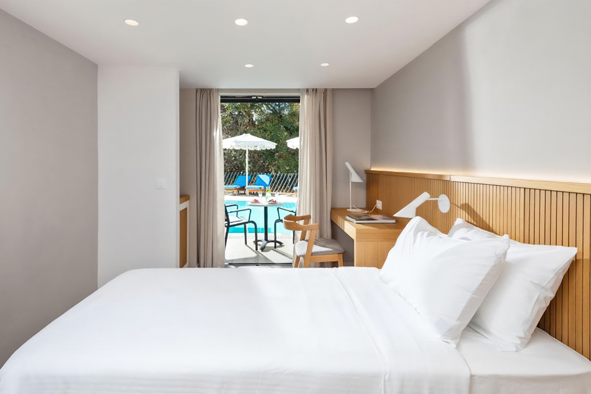 Roda Beach Resort & SPA 20