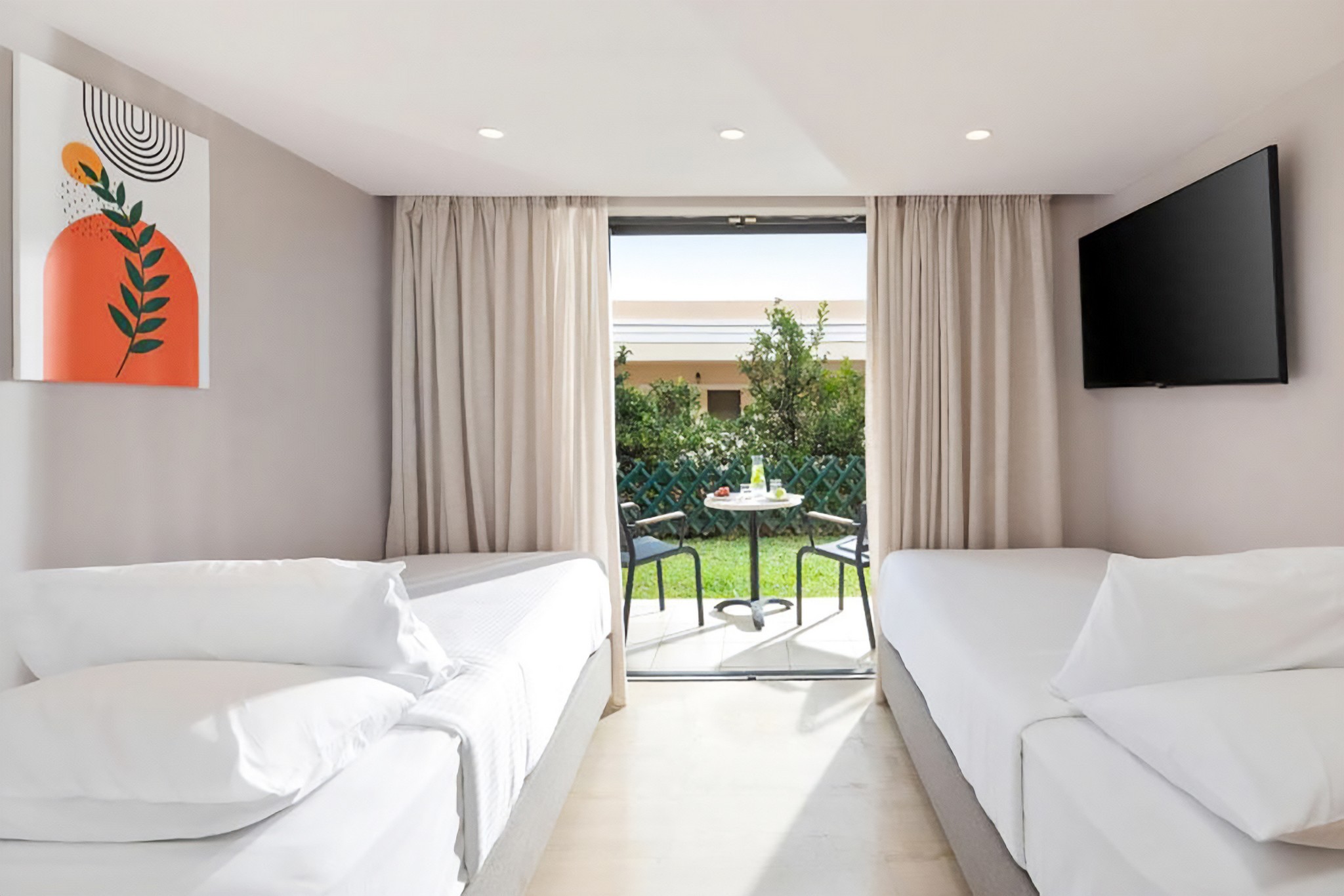 Roda Beach Resort & SPA 24