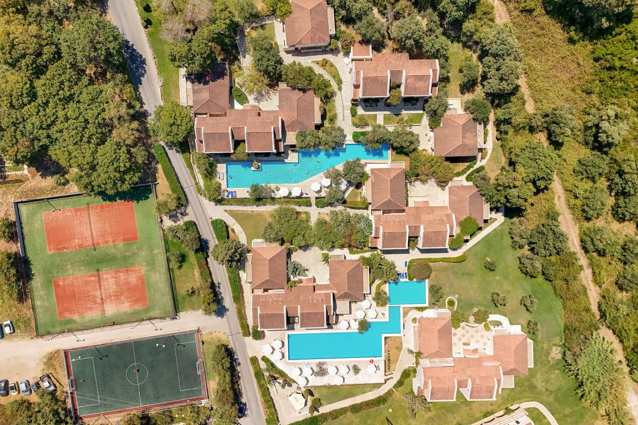 Roda Beach Resort & SPA 31