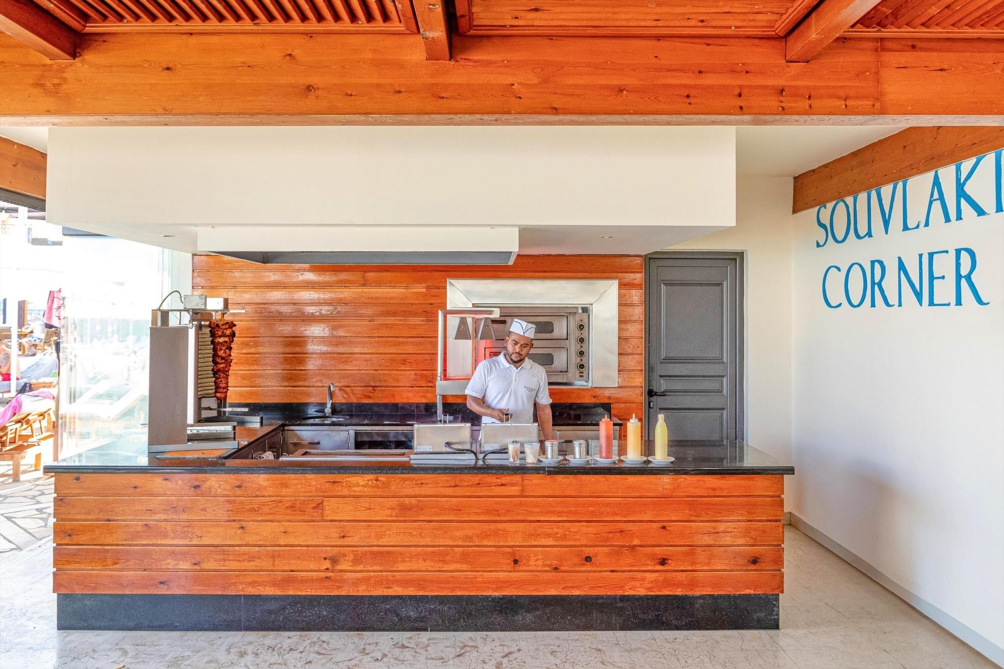 Roda Beach Resort & SPA 11