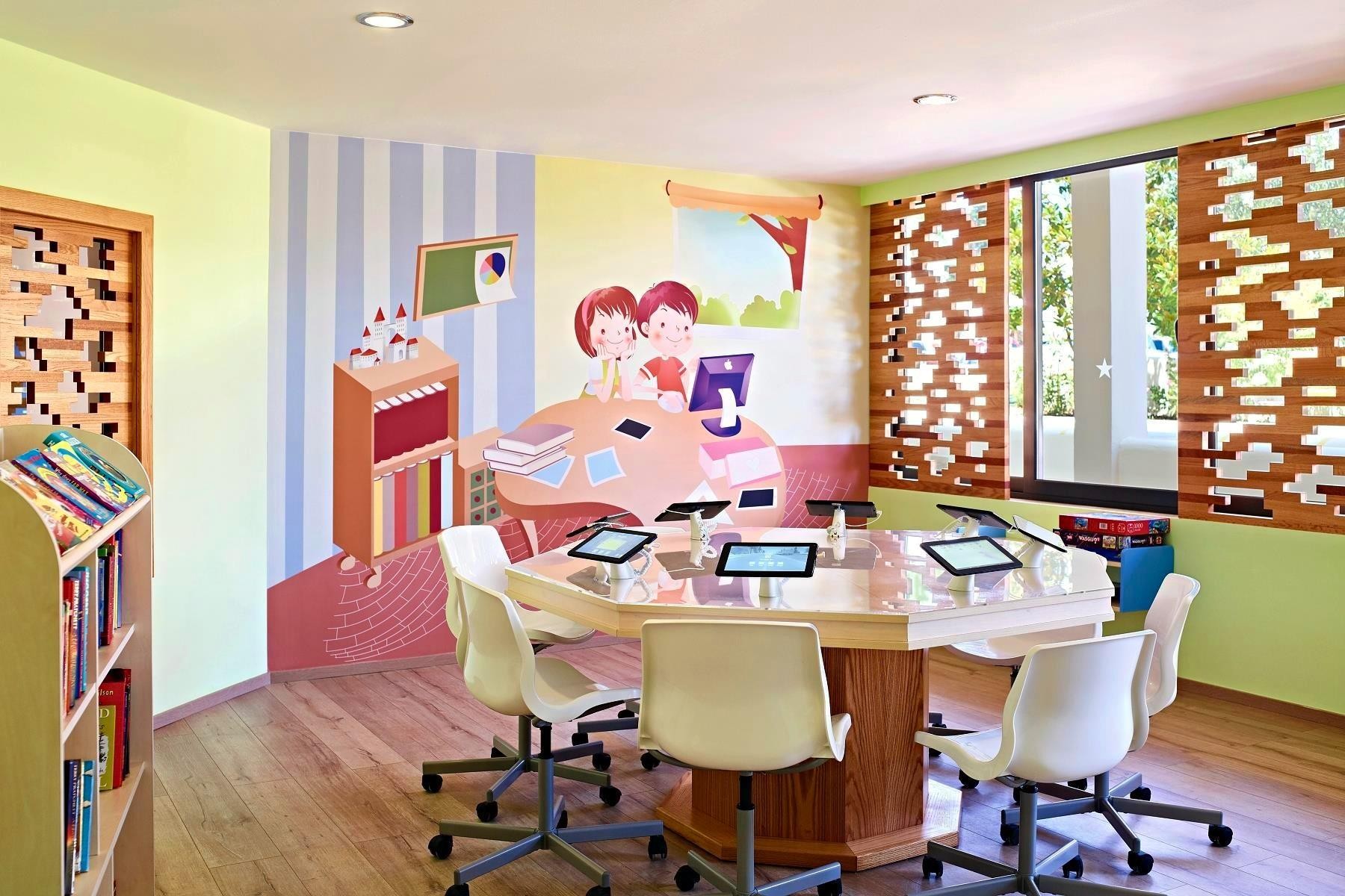 Roda Beach Resort & SPA 43