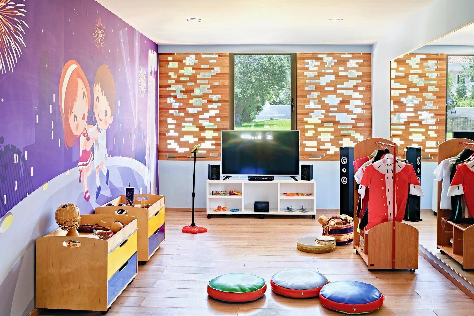 Roda Beach Resort & SPA 44