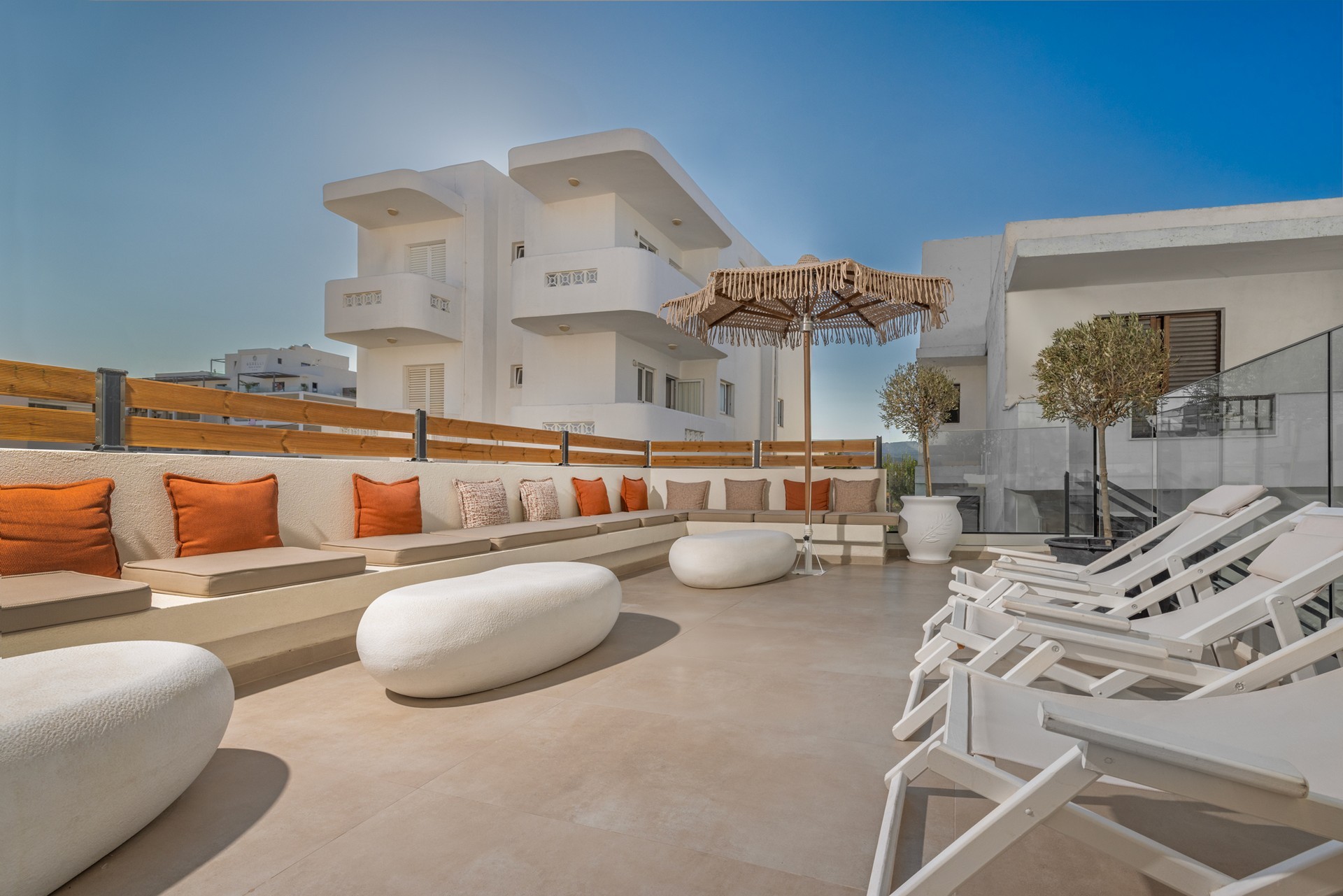 Cabana White Boutique 21