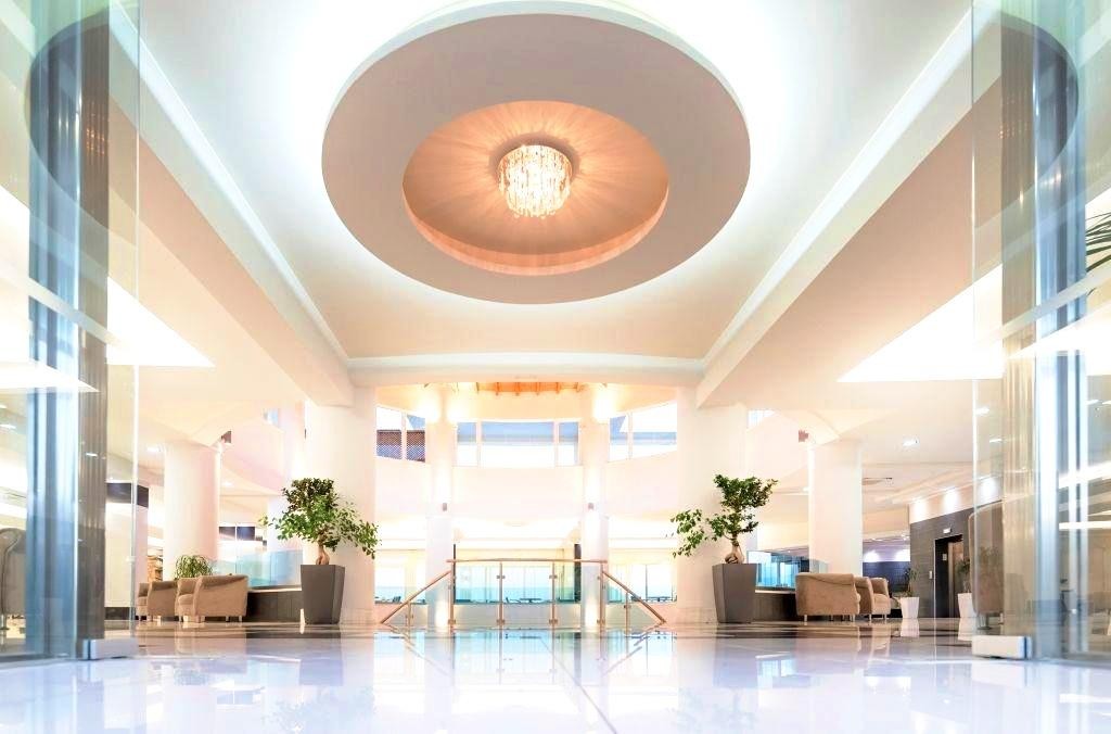 Grand Blue Beach Hotel 10