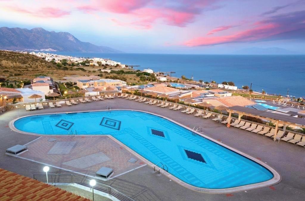 Grand Blue Beach Hotel 16