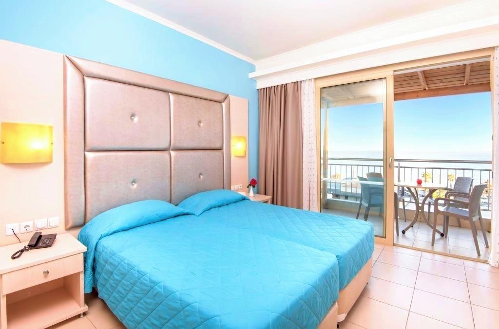 Grand Blue Beach Hotel 4