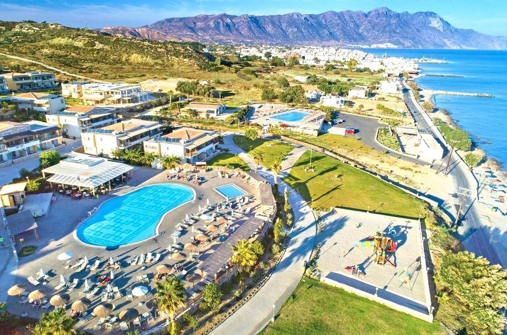 Grand Blue Beach Hotel 13