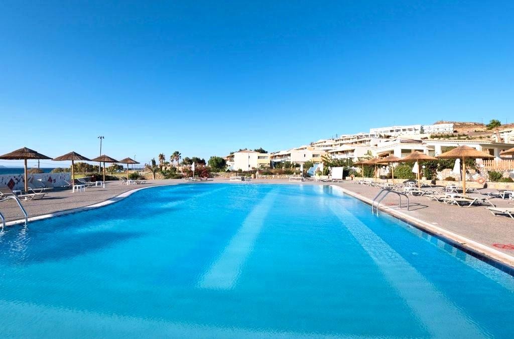 Grand Blue Beach Hotel 2