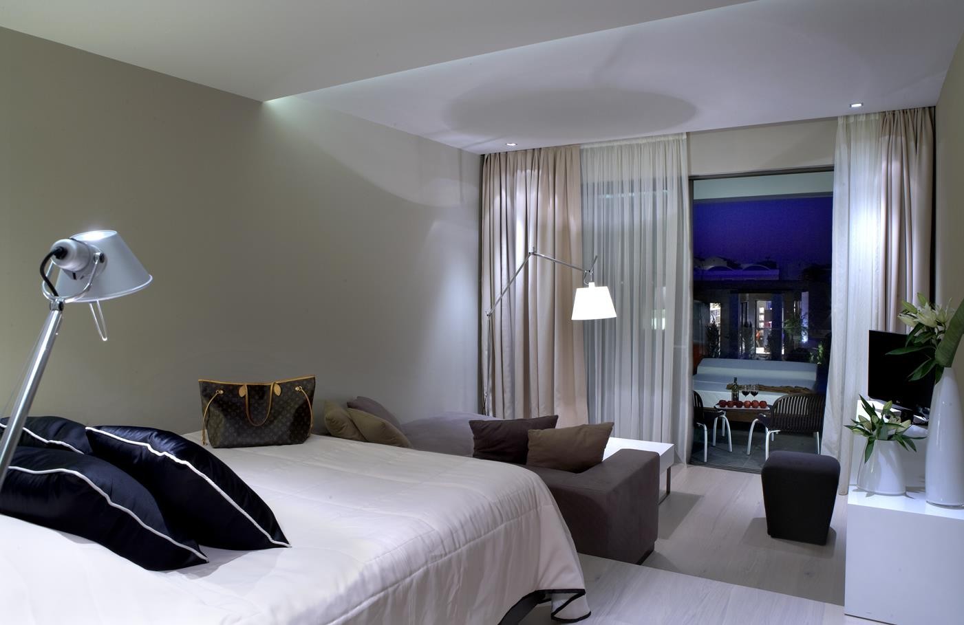 Pelagos Suites Hotel