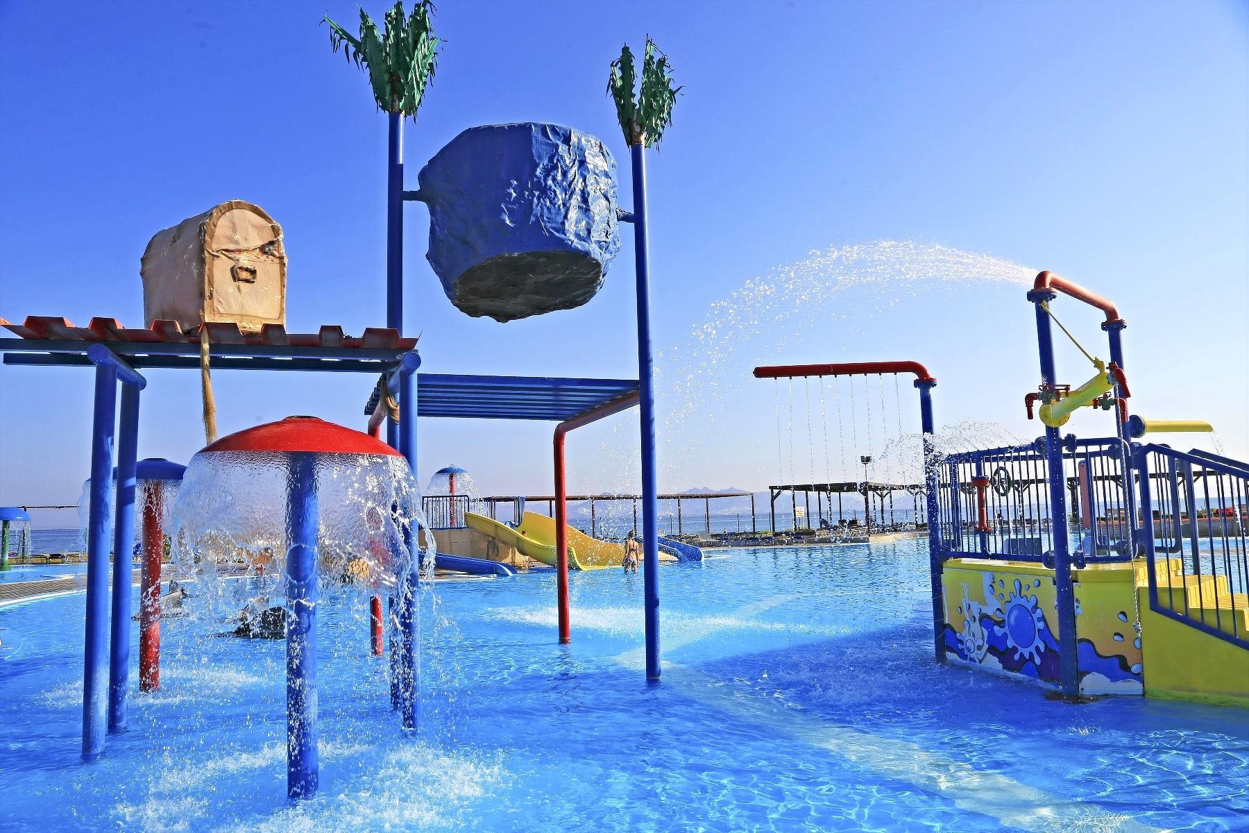 White Olive Marine Aquapark 30