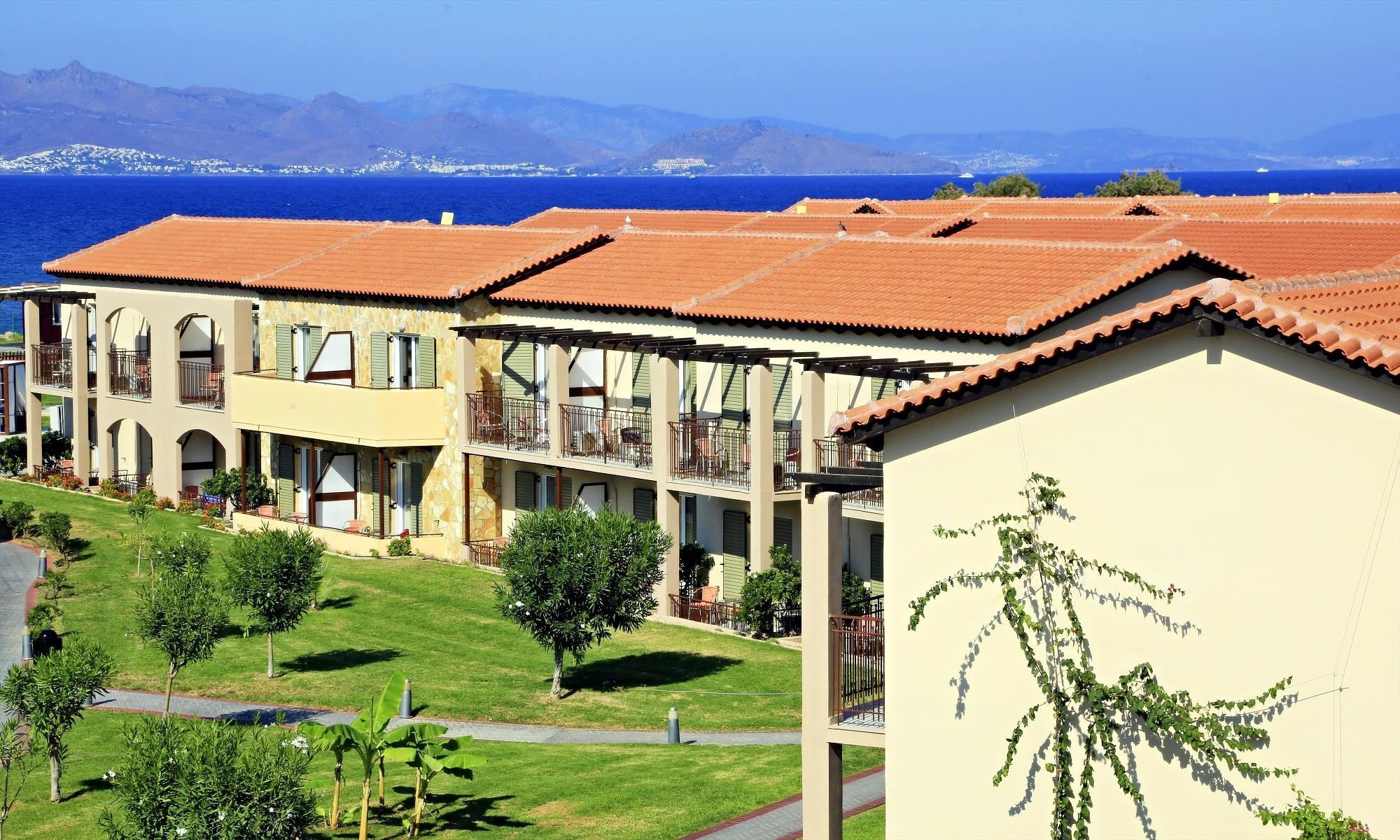 White Olive Marine Aquapark 33