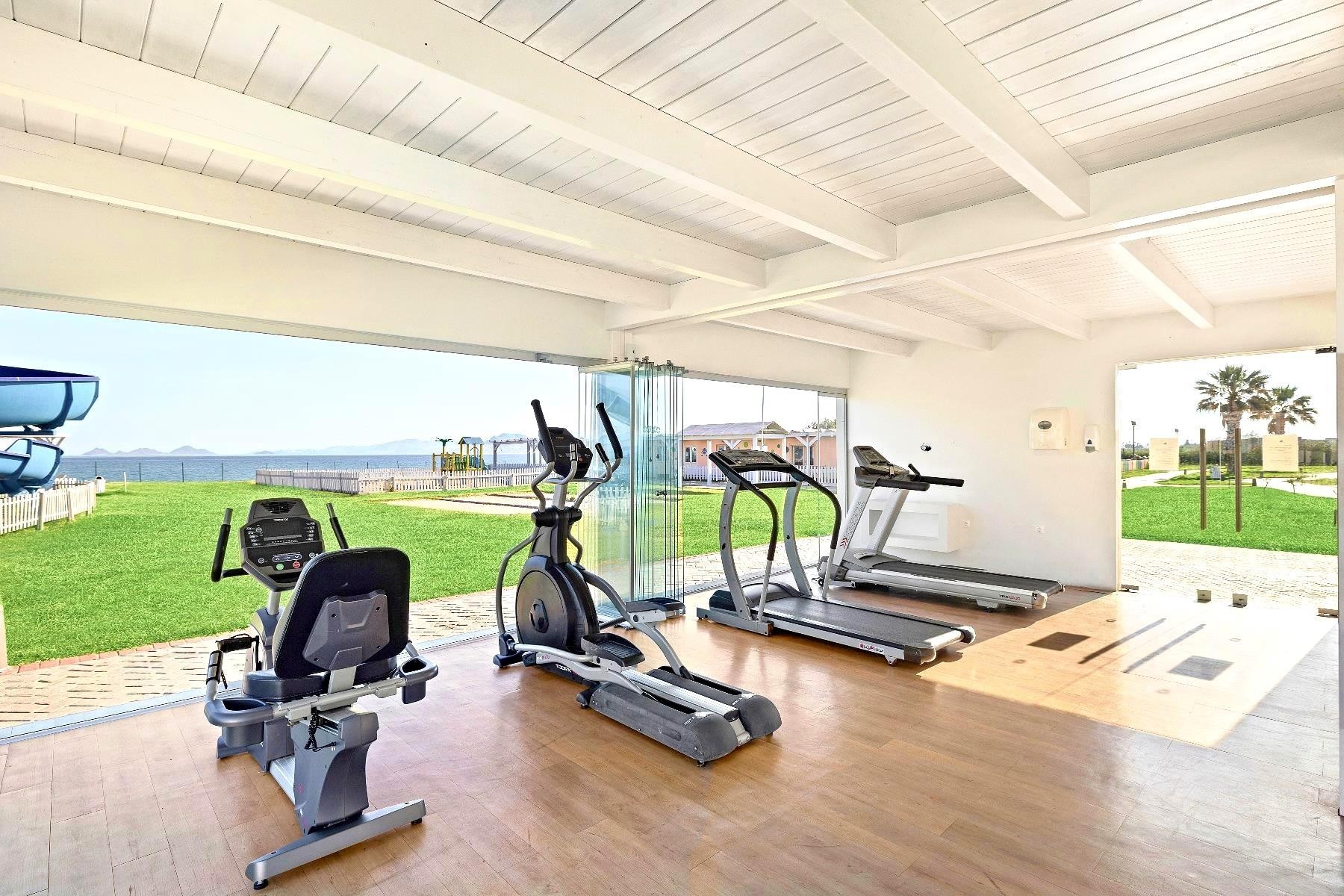 White Olive Marine Aquapark 15