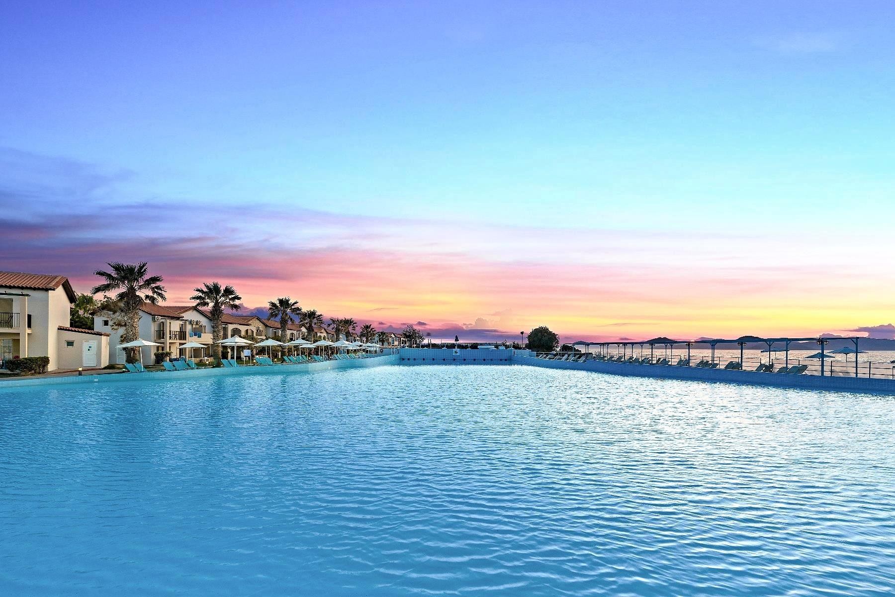 White Olive Marine Aquapark 4