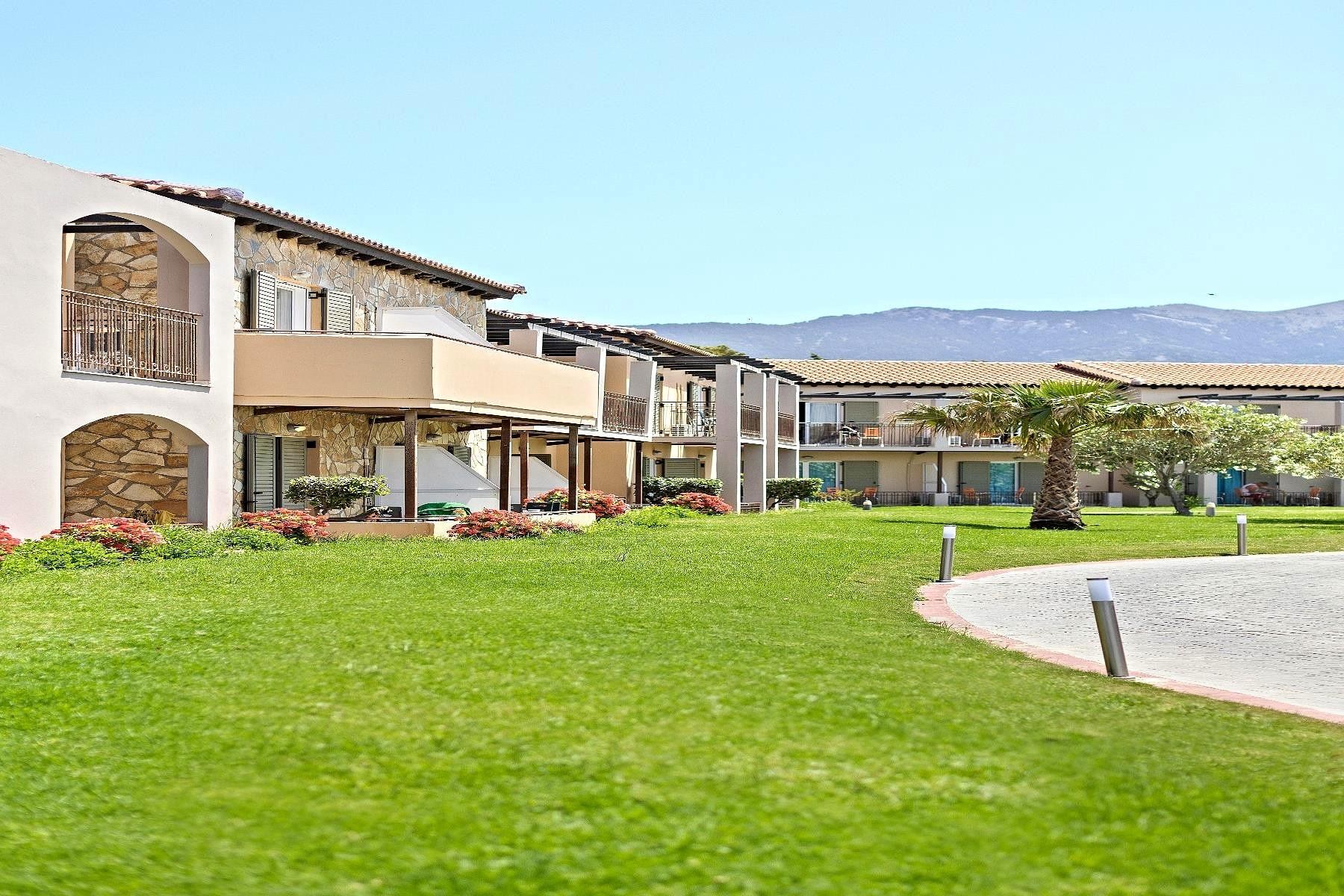 White Olive Marine Aquapark 2