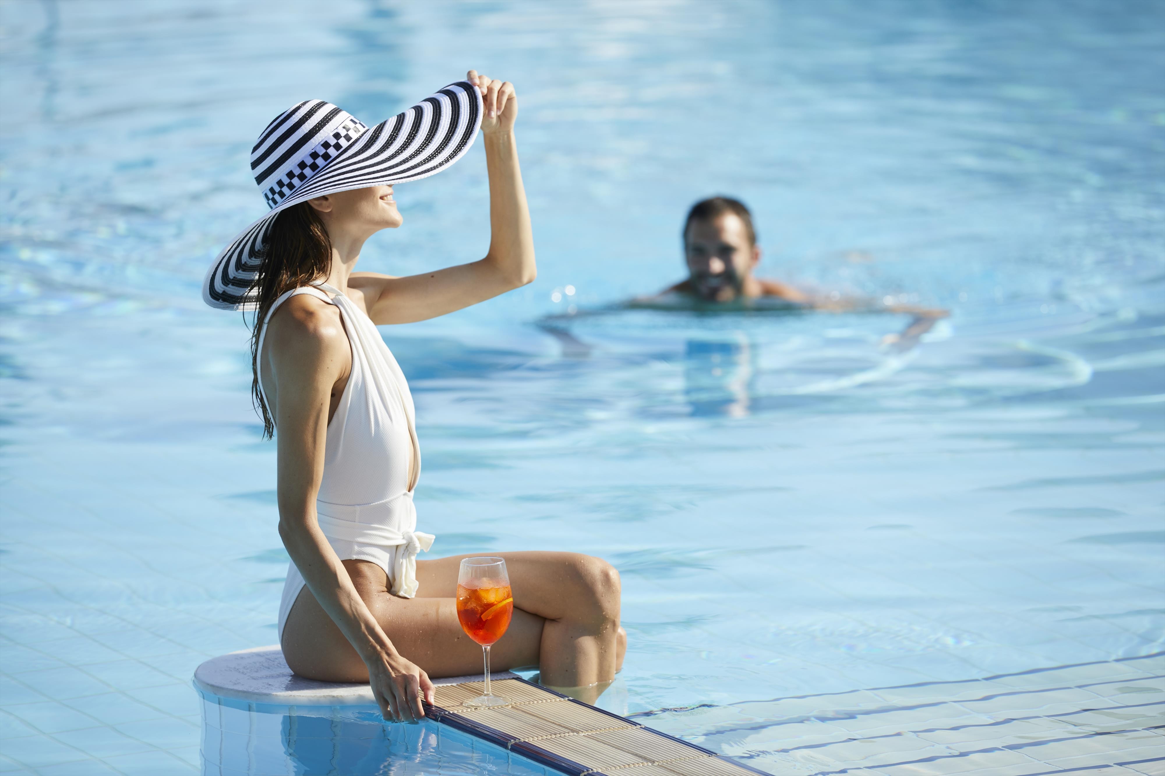 Neptune Luxury Resort 35