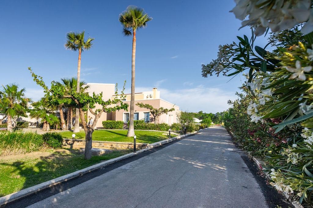 Emerald by Azul Collection 35