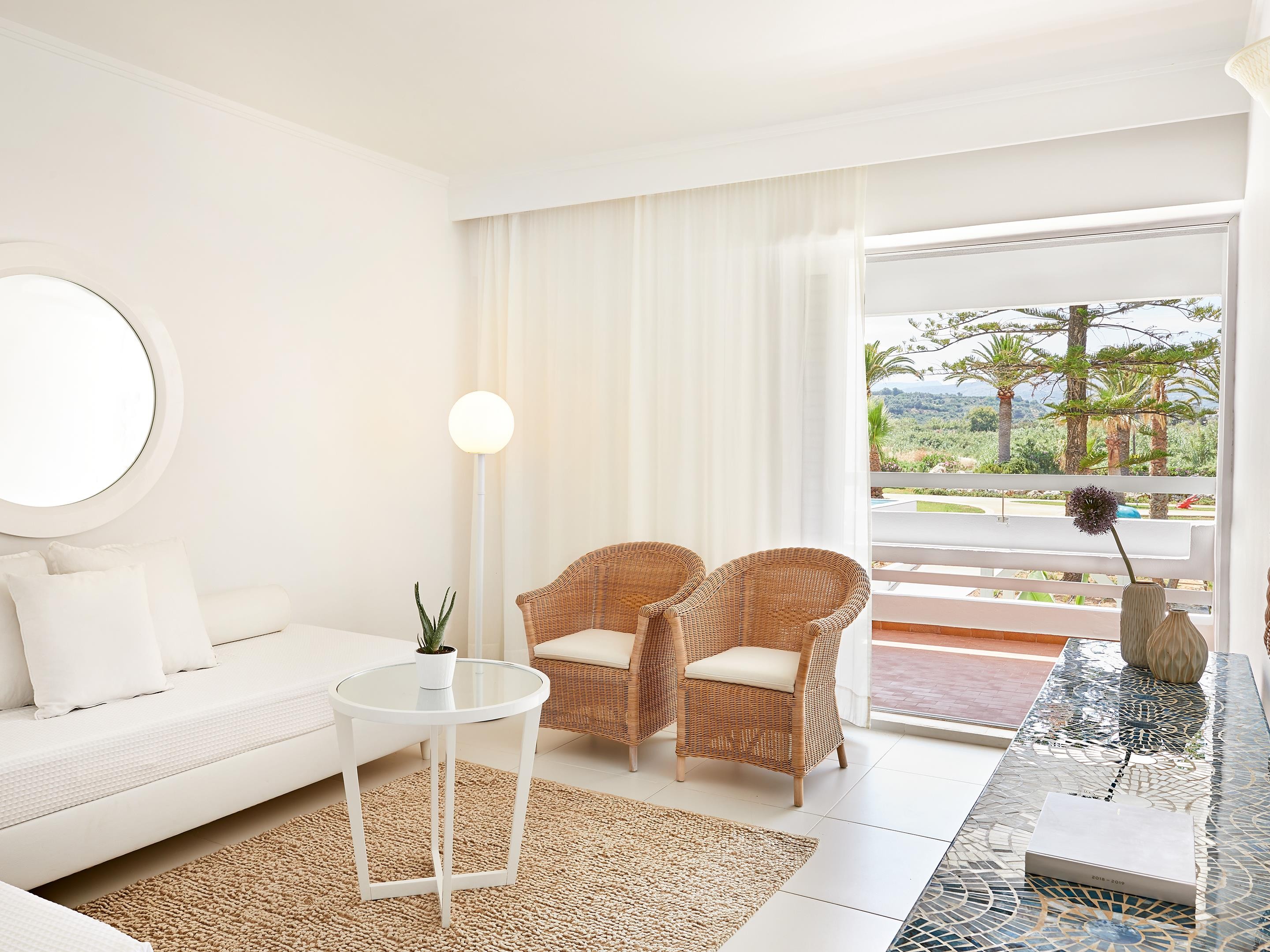 Grecotel LUX ME White Palace 5