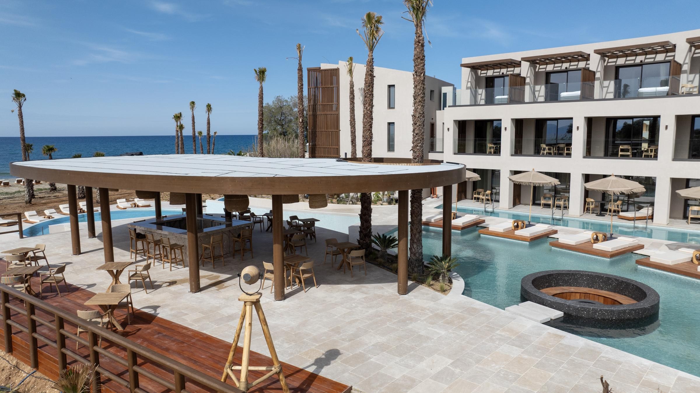 Nalu Resort And Spa 17