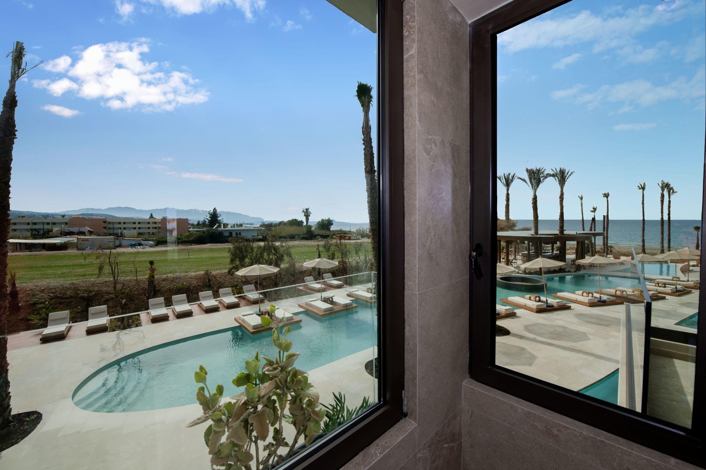 Nalu Resort And Spa 14