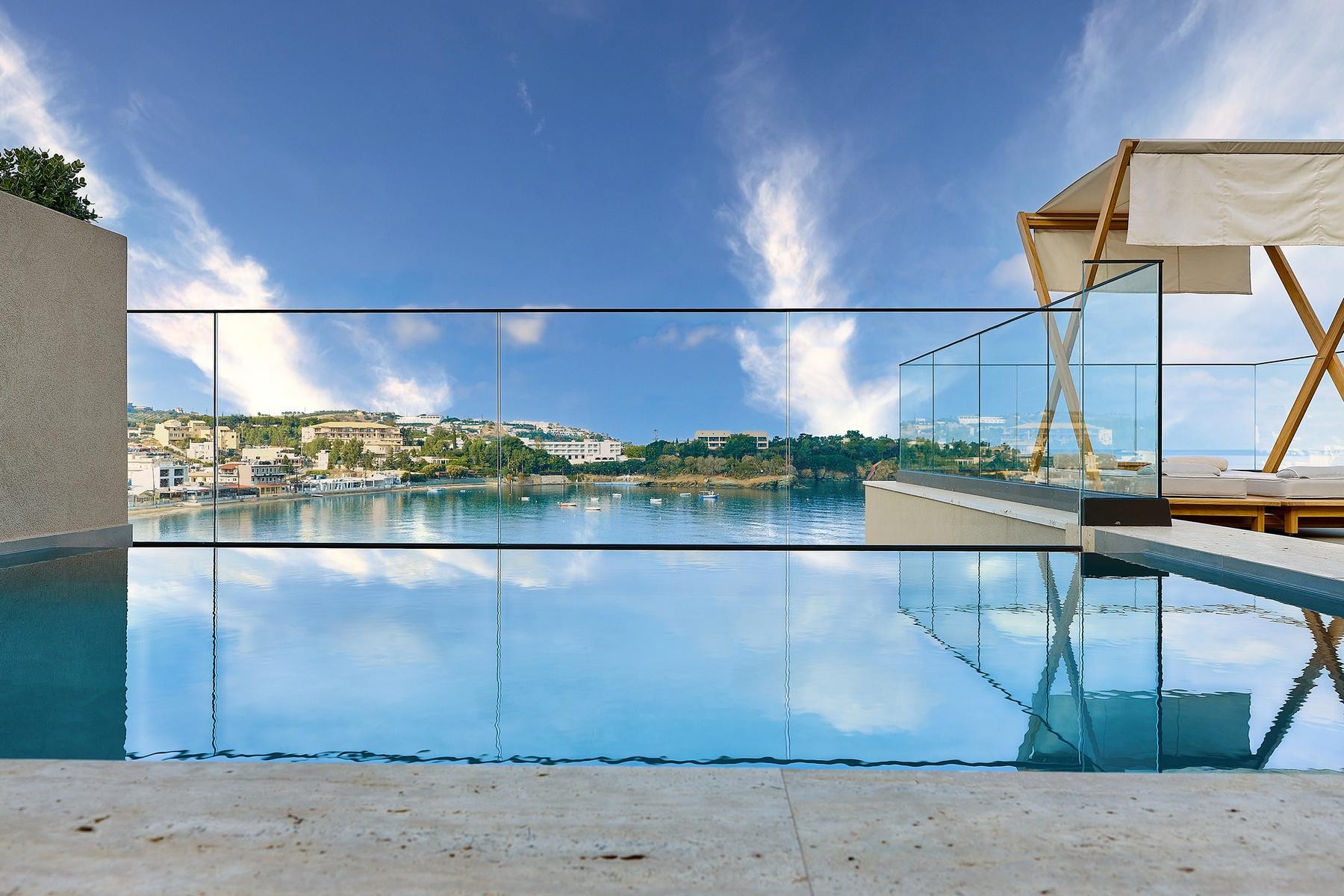 Castello Infinity Suites 13